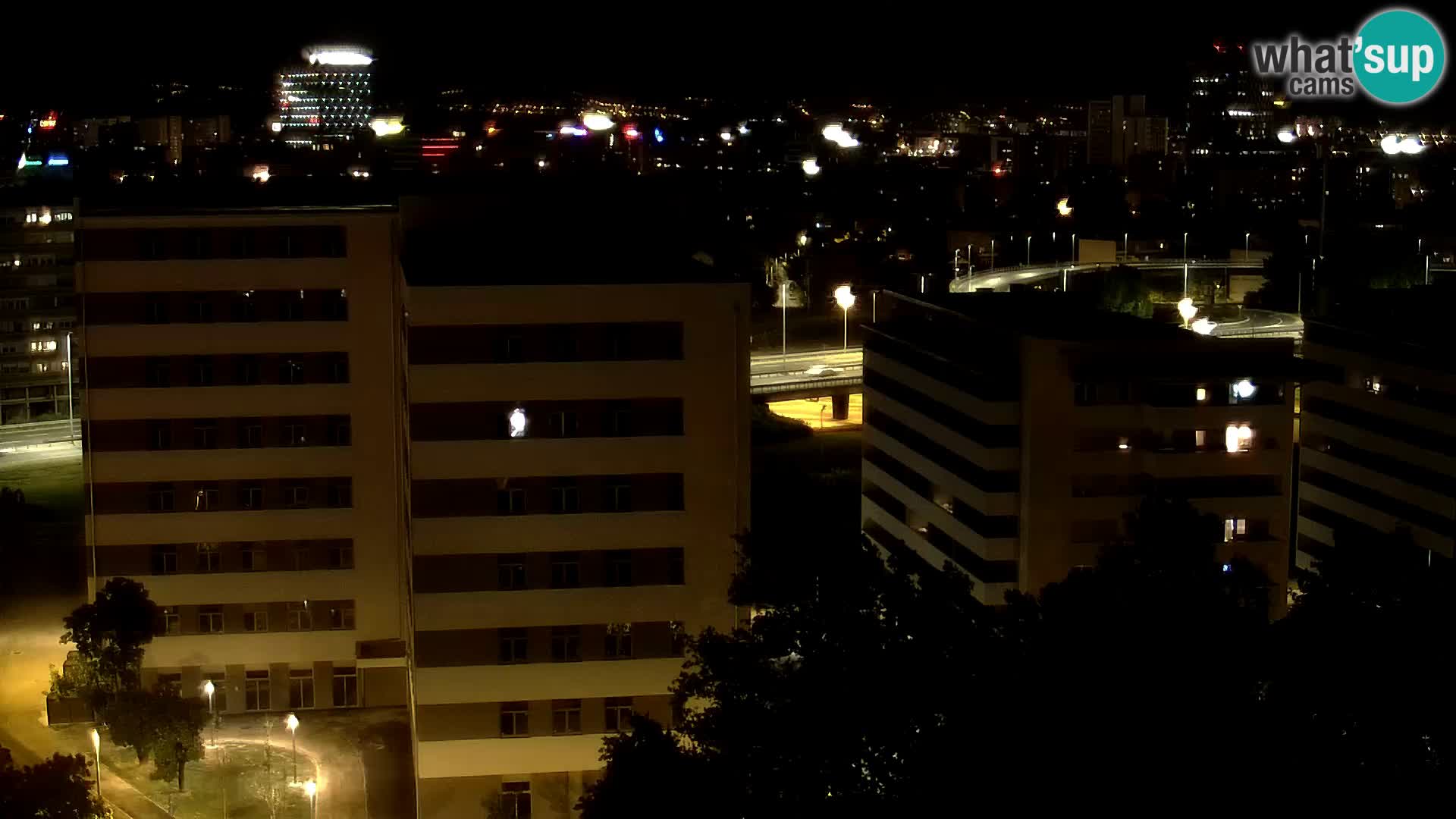 Rond-point en direct traversant les avenues Slavonska et Marin Držić à Zagreb webcam