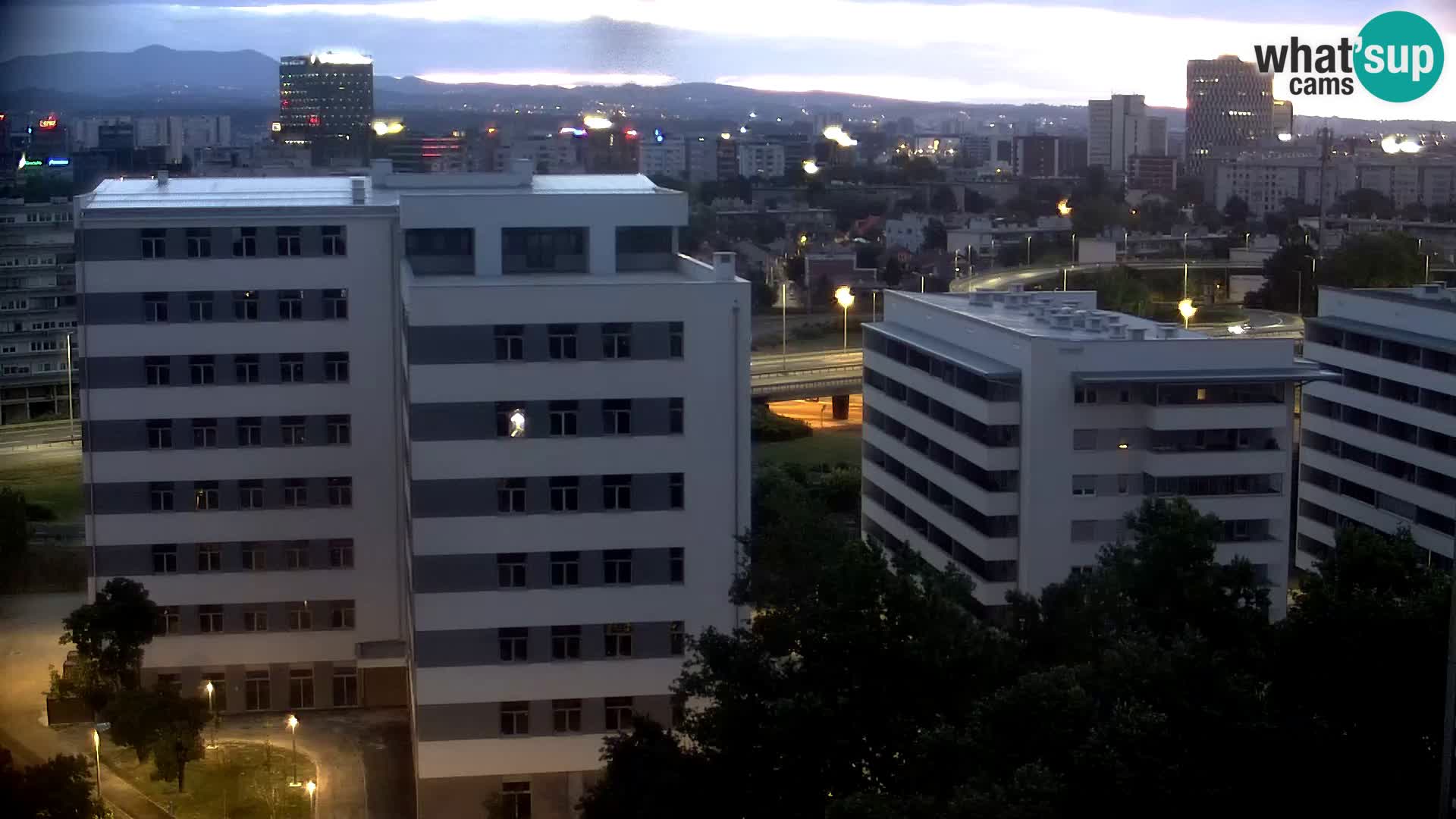 Krožišče Slavonske in Marin Držićeve ulice v Zagrebu v živo