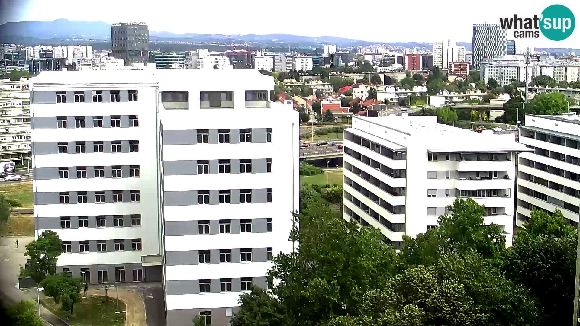 Live-Kreisverkehr Slavonska und Marin Držić Avenue zur Zagreb Webcam