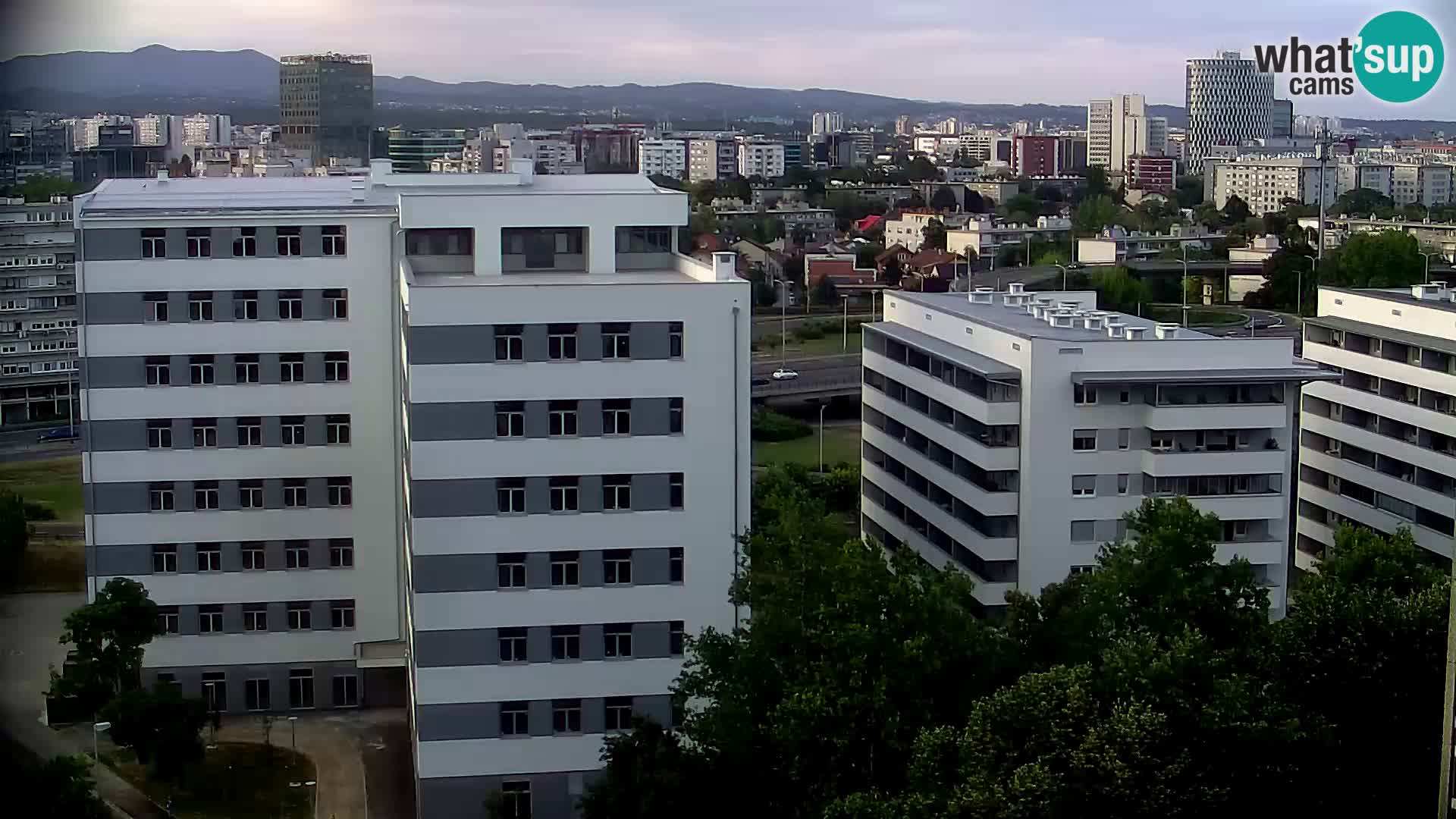 Live Interchange of Slavonska Avenue and Marin Držić Avenue in Zagreb webcam