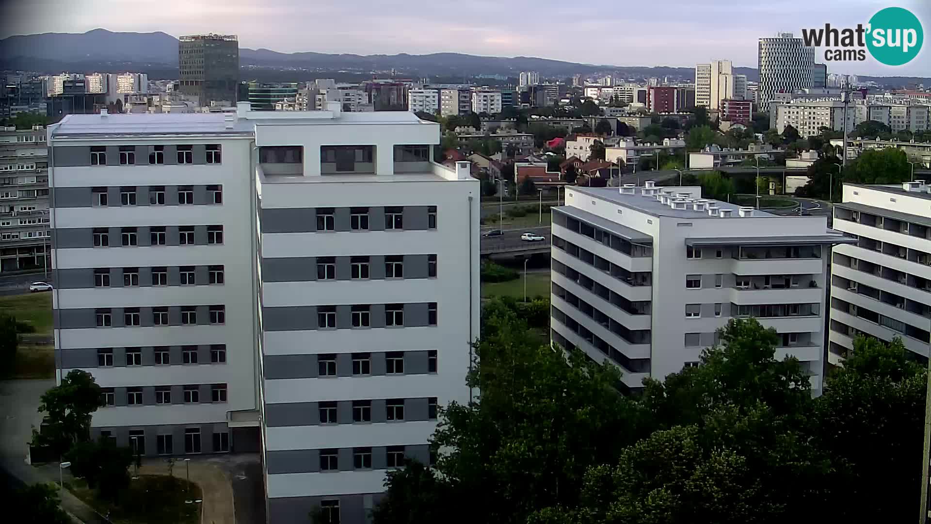 Live Interchange of Slavonska Avenue and Marin Držić Avenue in Zagreb webcam