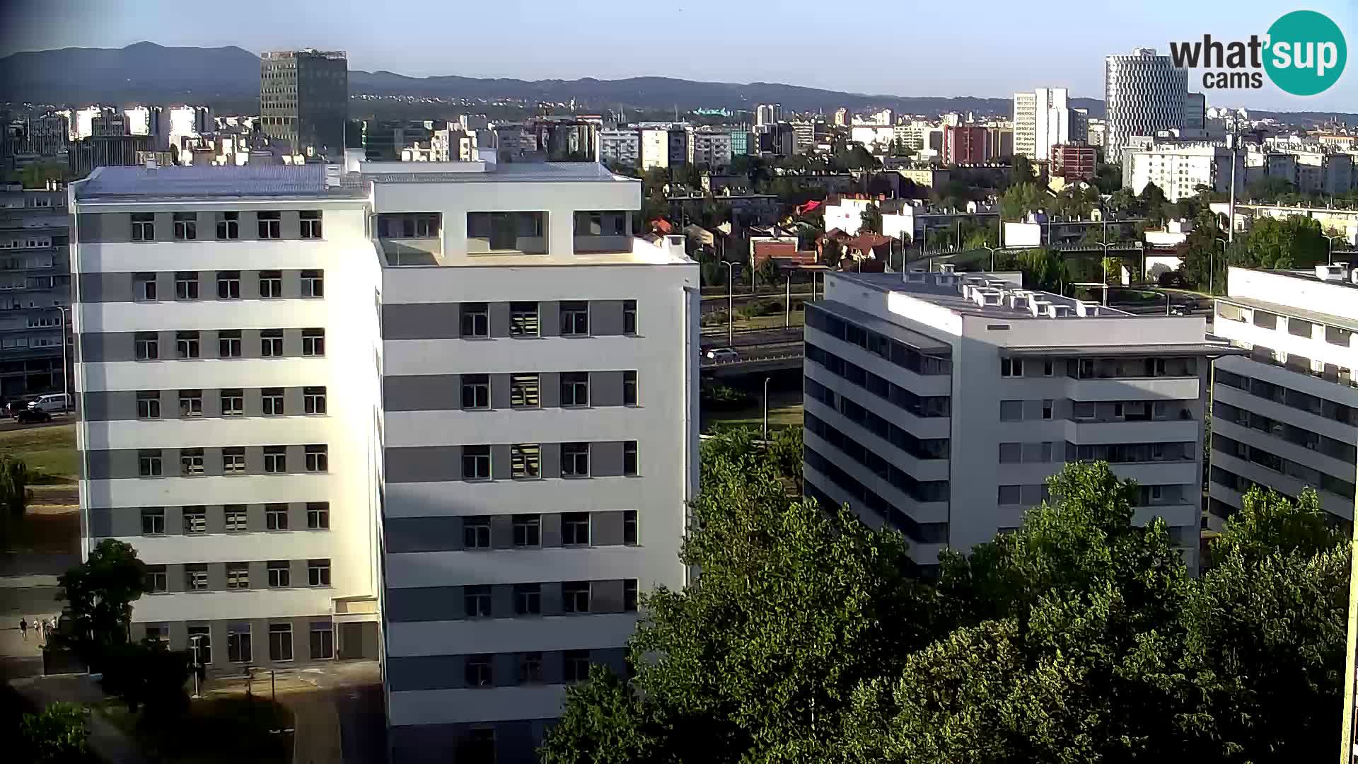 Rond-point en direct traversant les avenues Slavonska et Marin Držić à Zagreb webcam