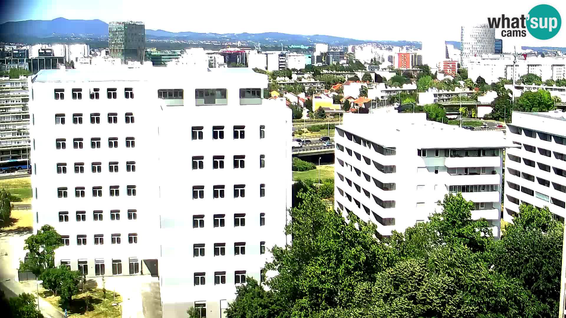 Live Interchange of Slavonska Avenue and Marin Držić Avenue in Zagreb webcam