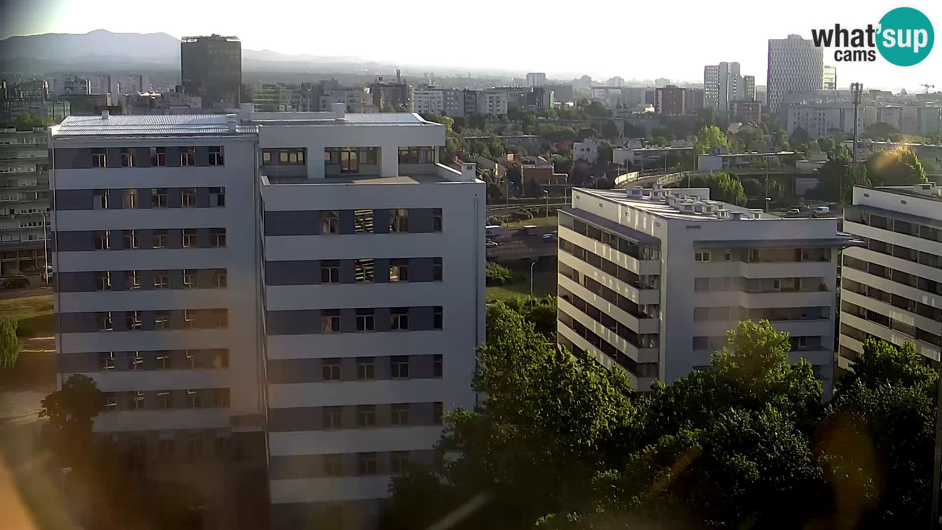 Live-Kreisverkehr Slavonska und Marin Držić Avenue zur Zagreb Webcam