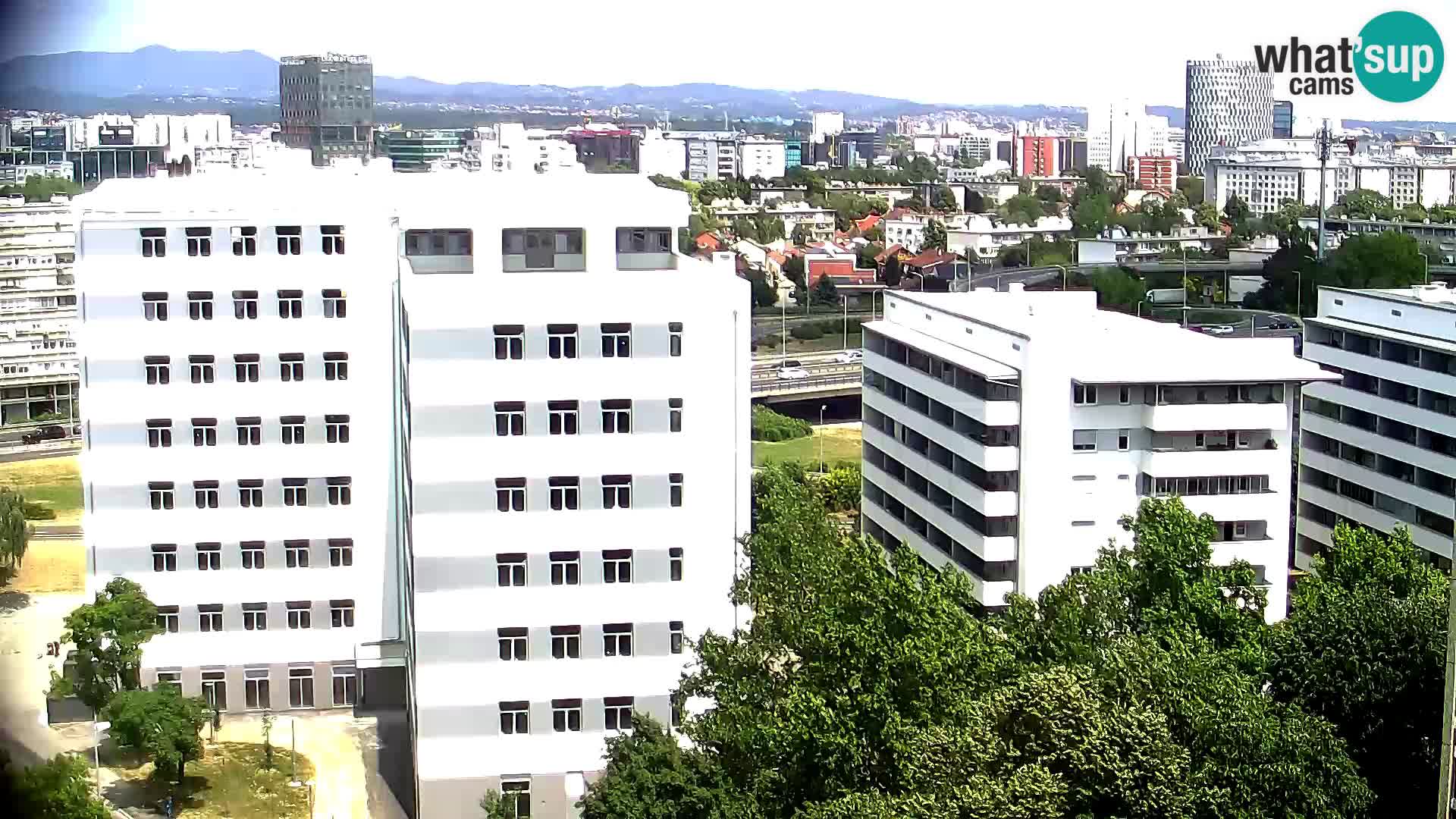 Live Interchange of Slavonska Avenue and Marin Držić Avenue in Zagreb webcam