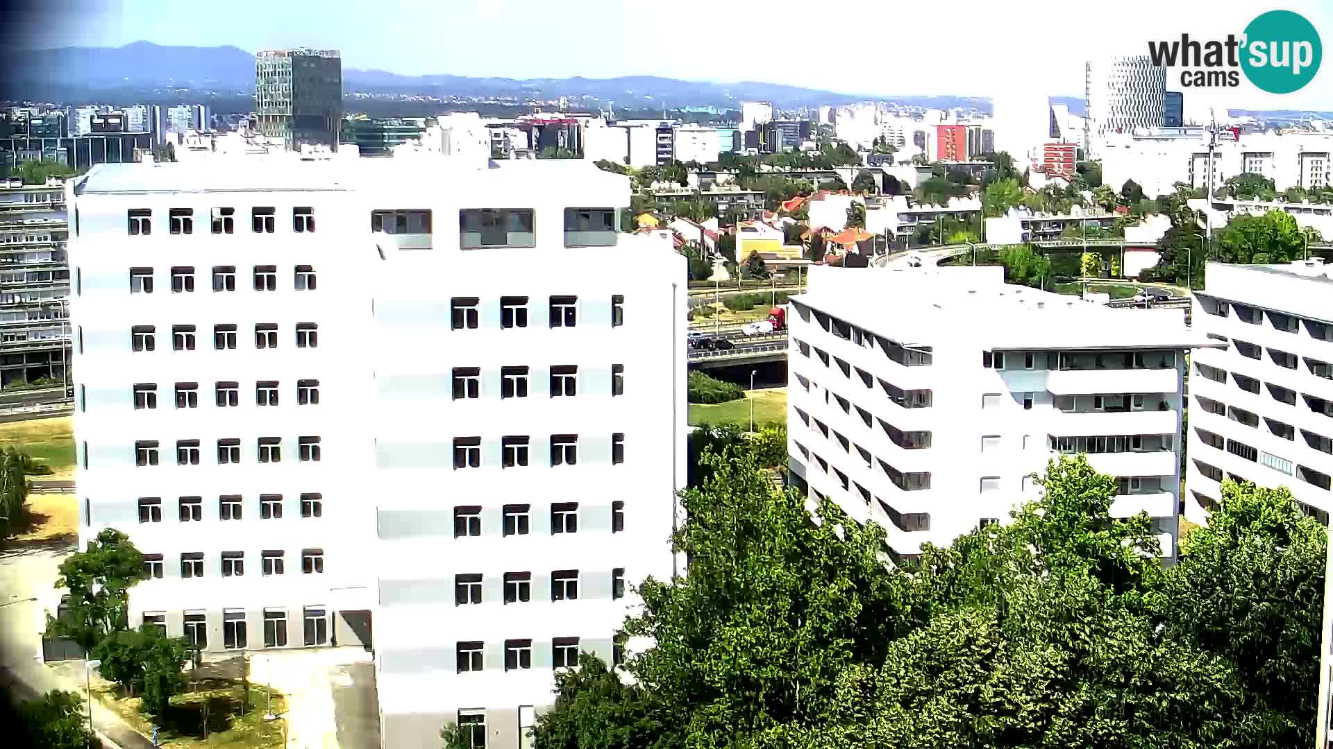 Live Interchange of Slavonska Avenue and Marin Držić Avenue in Zagreb webcam