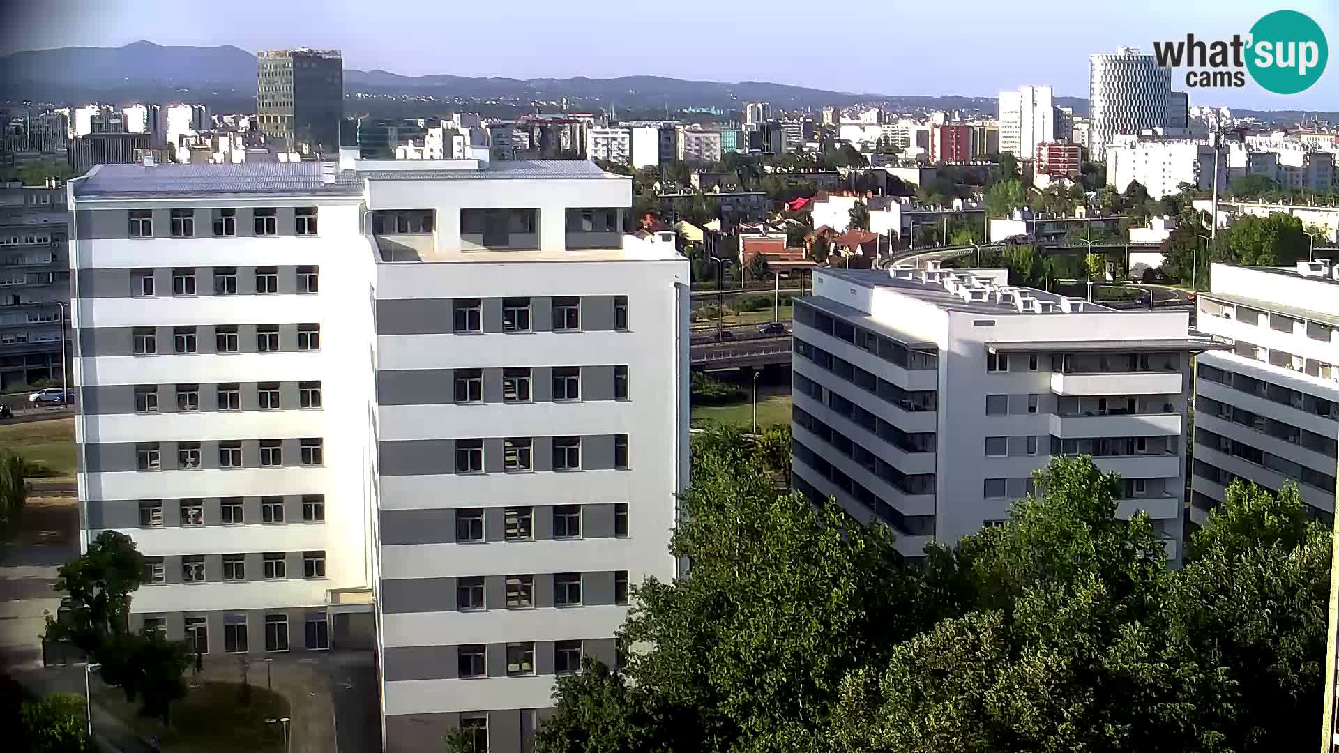 Live-Kreisverkehr Slavonska und Marin Držić Avenue zur Zagreb Webcam