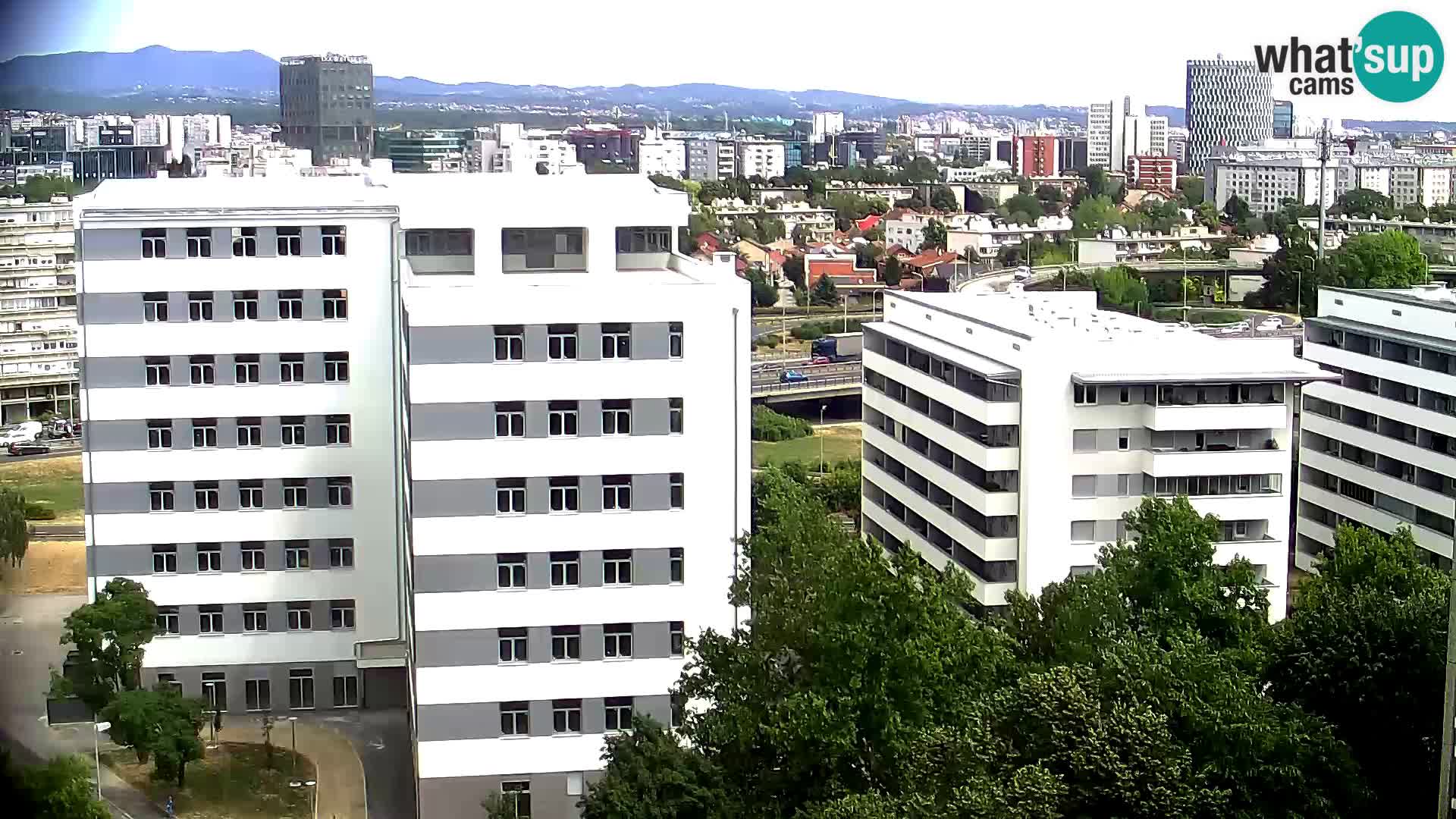 Live Interchange of Slavonska Avenue and Marin Držić Avenue in Zagreb webcam