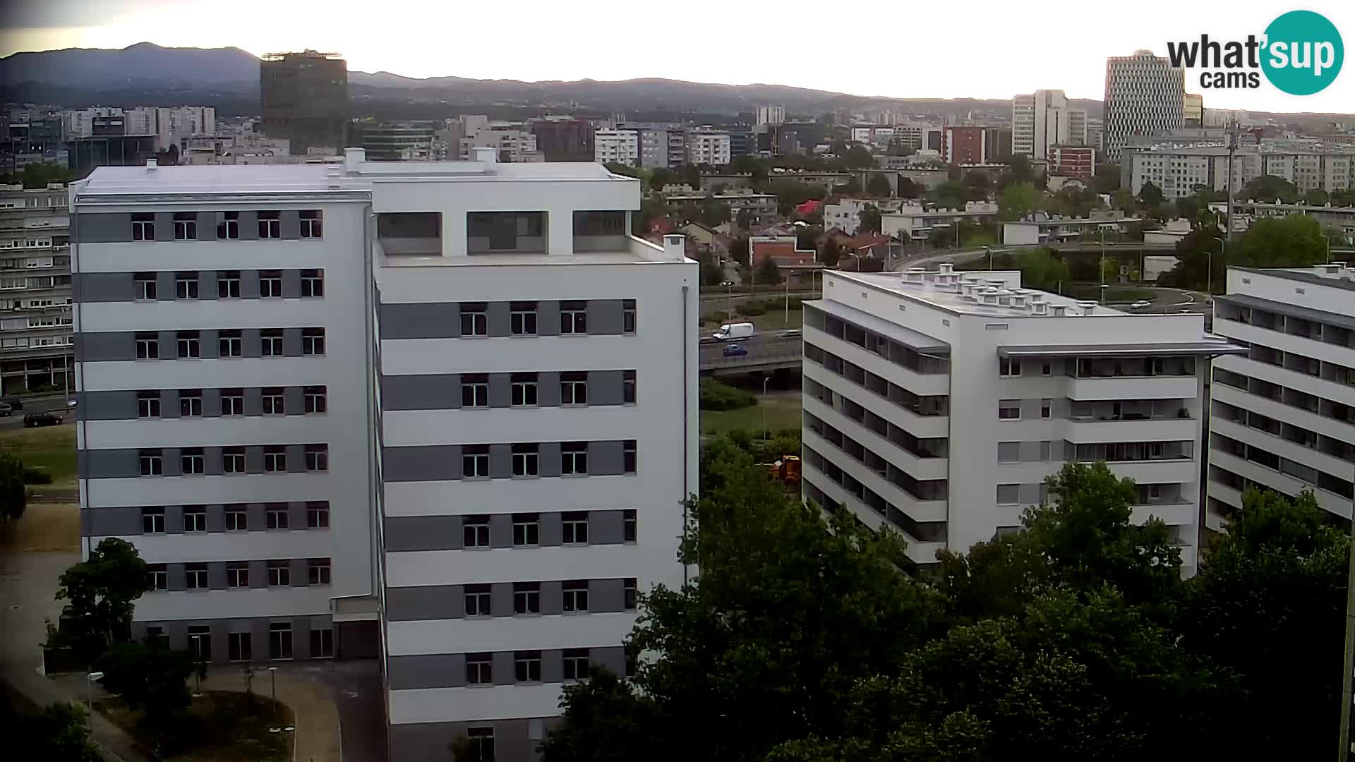 Rond-point en direct traversant les avenues Slavonska et Marin Držić à Zagreb webcam