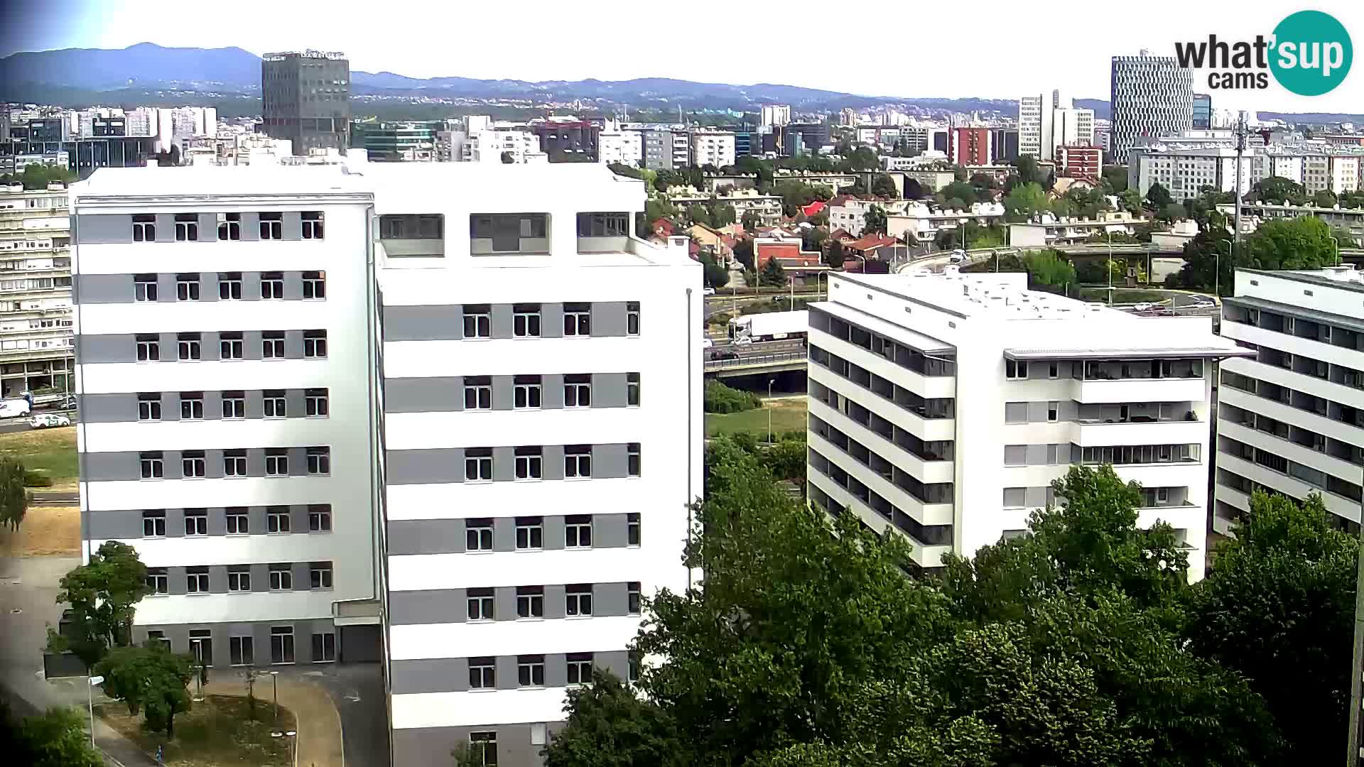 Live Interchange of Slavonska Avenue and Marin Držić Avenue in Zagreb webcam