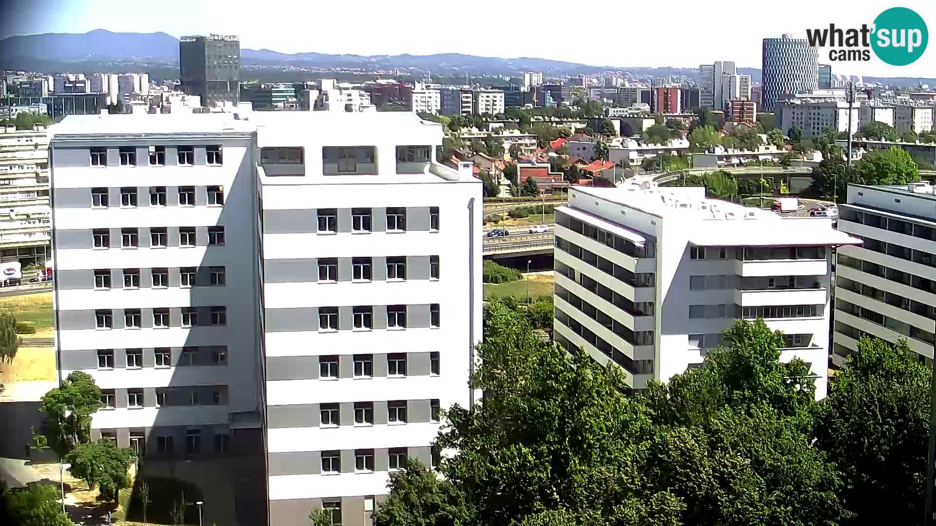 Rond-point en direct traversant les avenues Slavonska et Marin Držić à Zagreb webcam