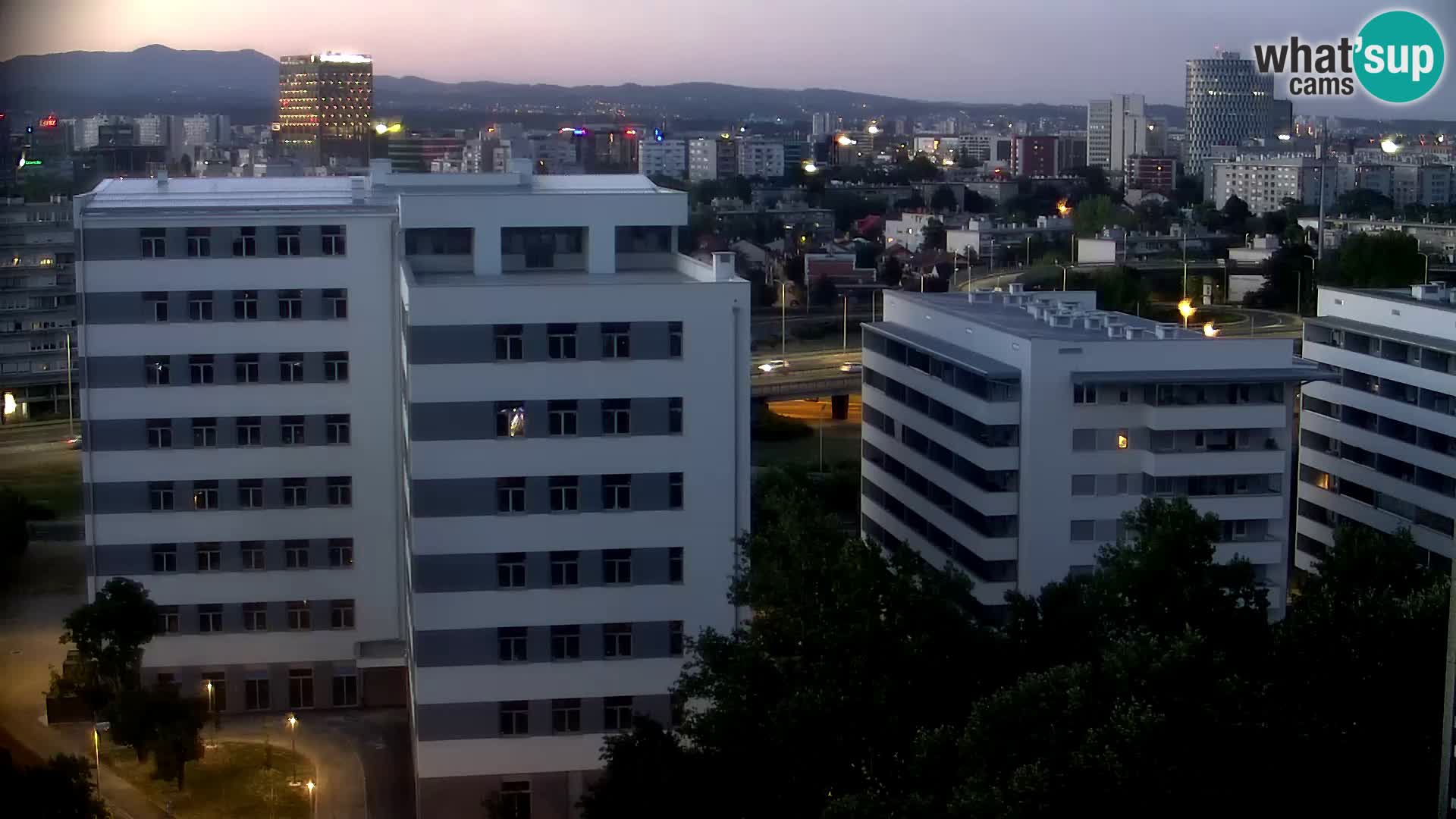 Live-Kreisverkehr Slavonska und Marin Držić Avenue zur Zagreb Webcam