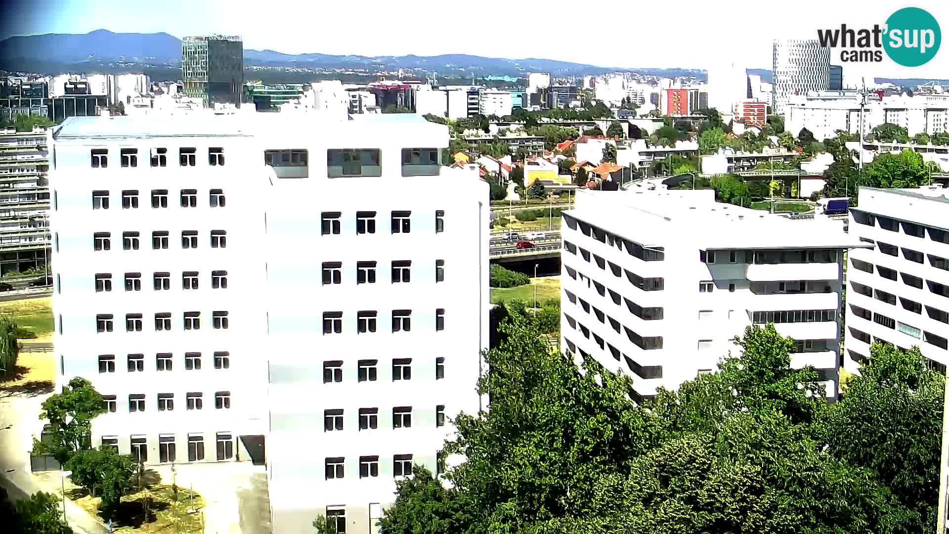 Live Interchange of Slavonska Avenue and Marin Držić Avenue in Zagreb webcam