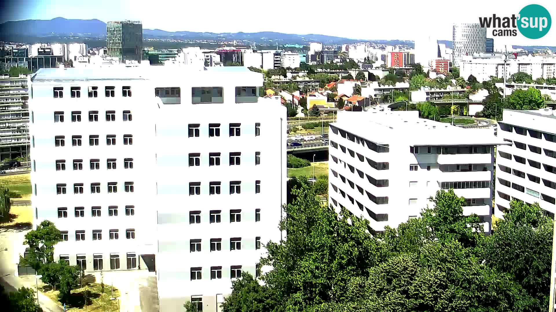 Rond-point en direct traversant les avenues Slavonska et Marin Držić à Zagreb webcam