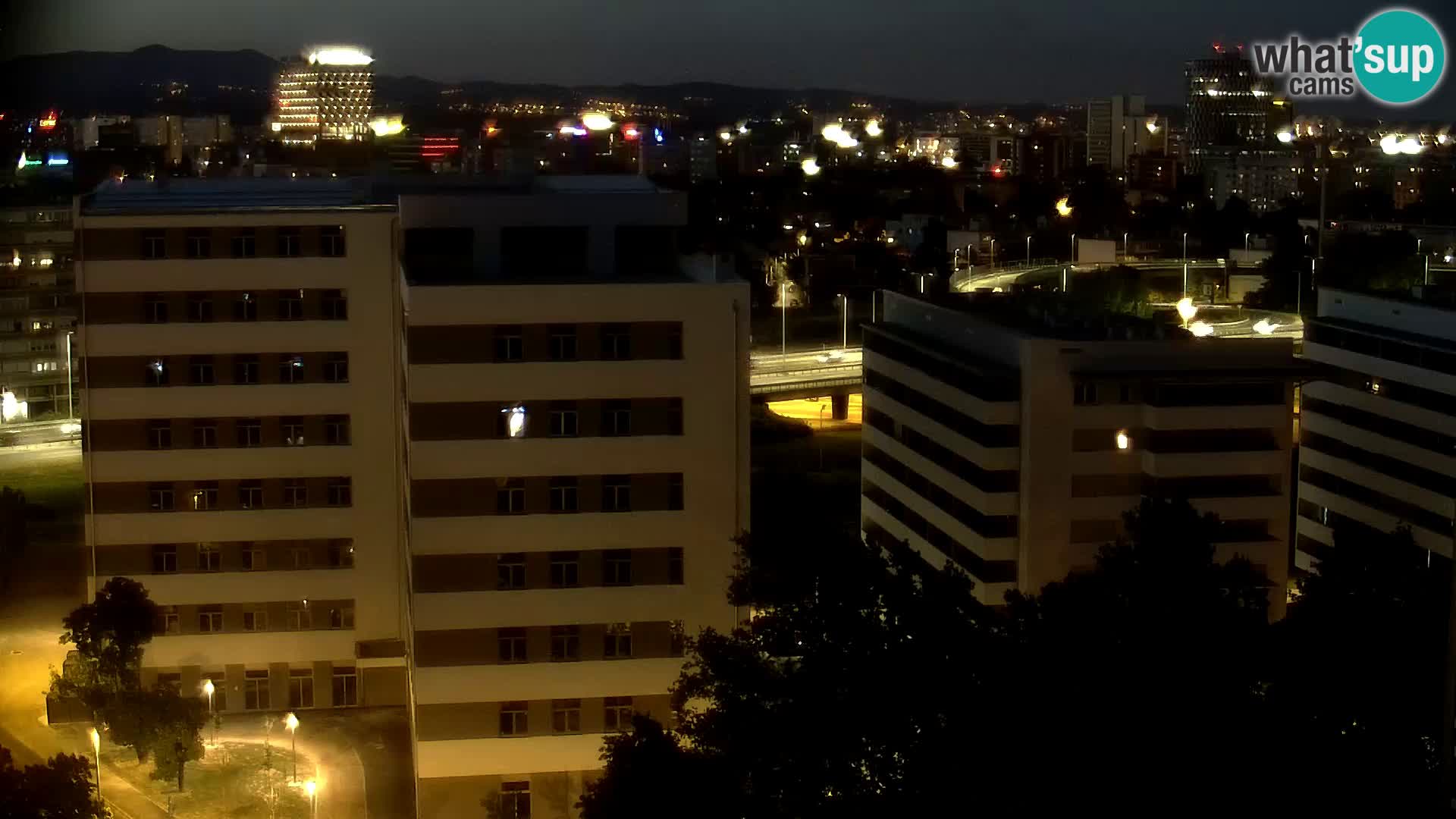 Rond-point en direct traversant les avenues Slavonska et Marin Držić à Zagreb webcam