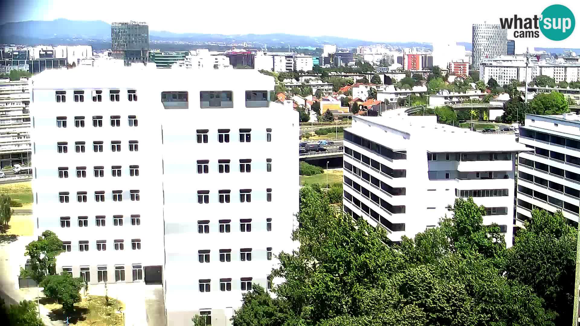 Live Interchange of Slavonska Avenue and Marin Držić Avenue in Zagreb webcam