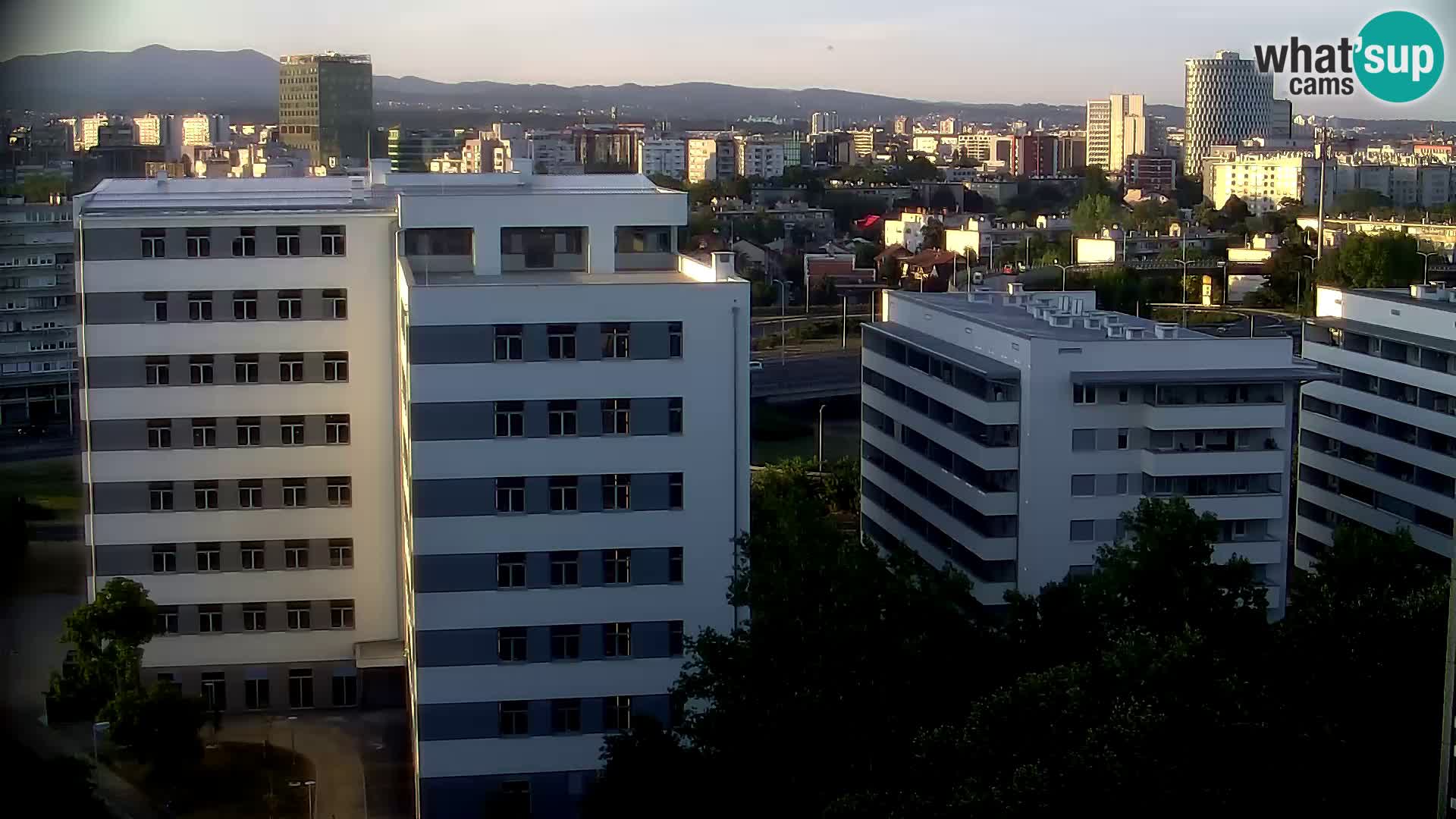 Live-Kreisverkehr Slavonska und Marin Držić Avenue zur Zagreb Webcam