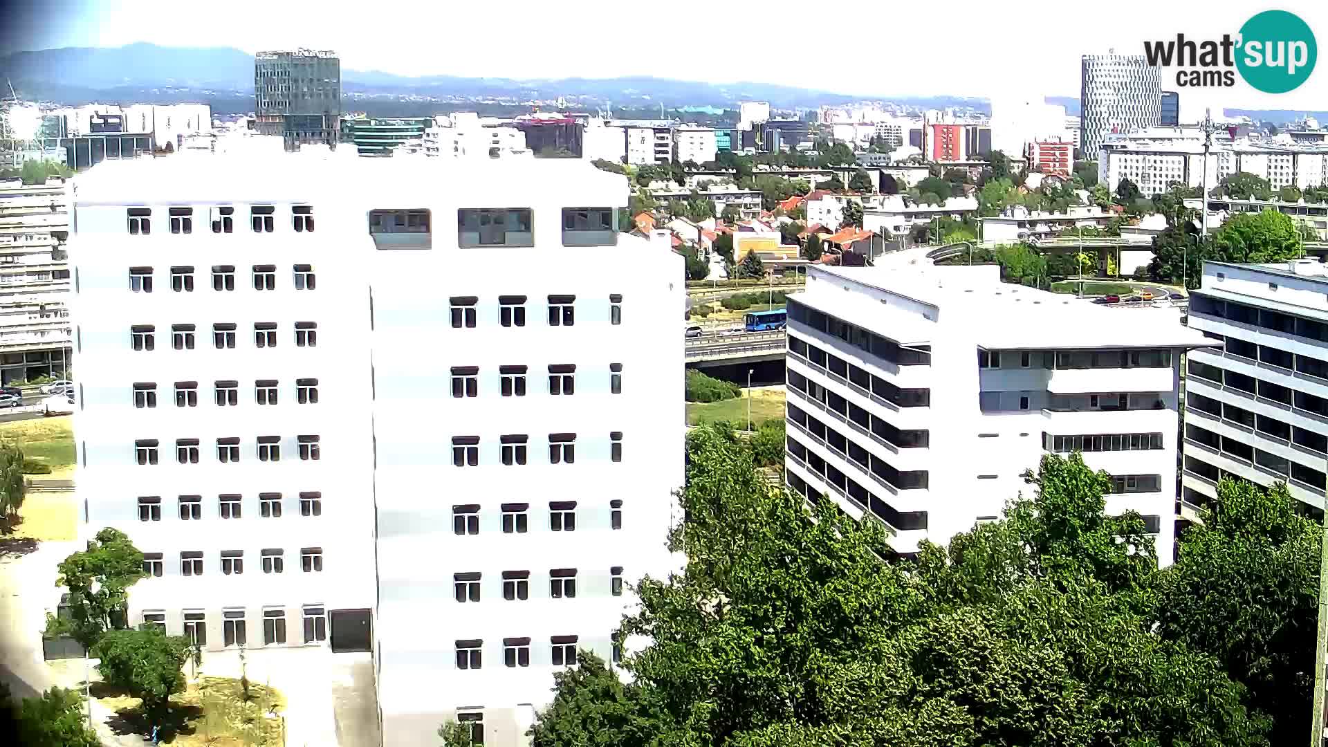 Rond-point en direct traversant les avenues Slavonska et Marin Držić à Zagreb webcam