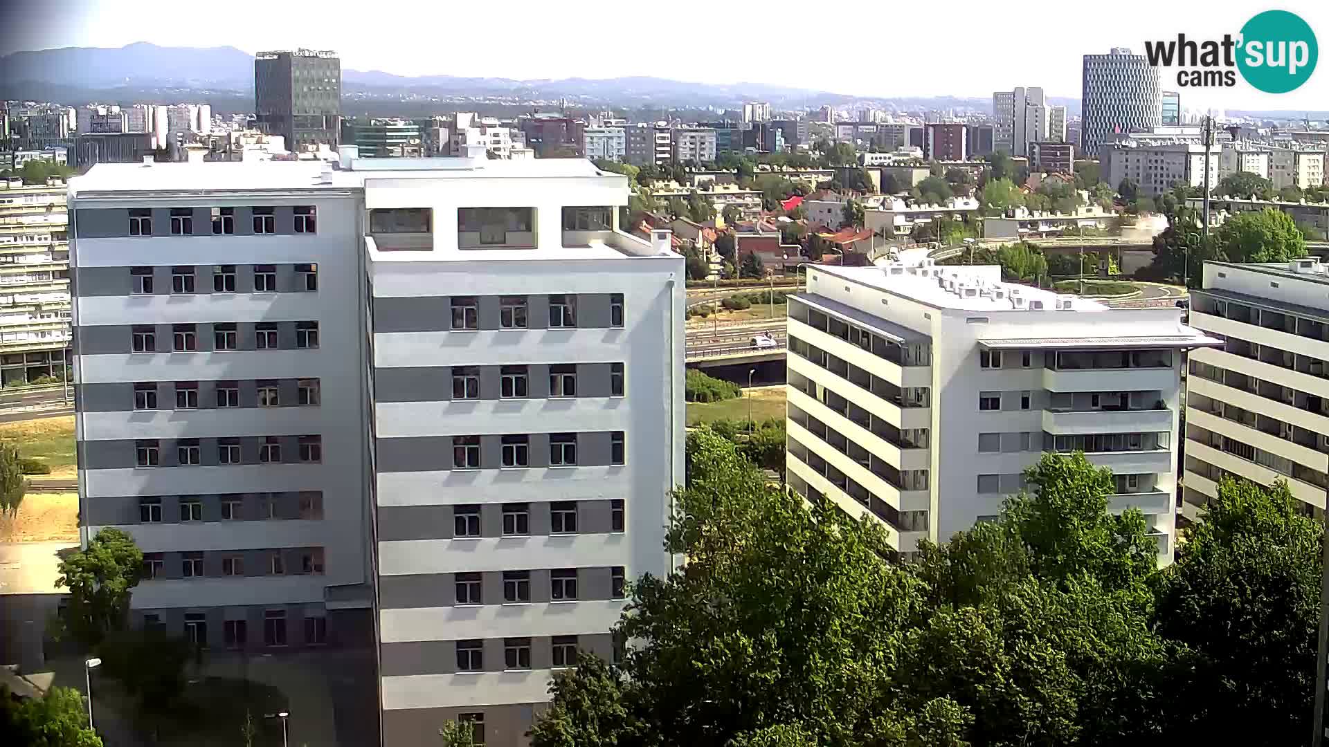 Live Interchange of Slavonska Avenue and Marin Držić Avenue in Zagreb webcam
