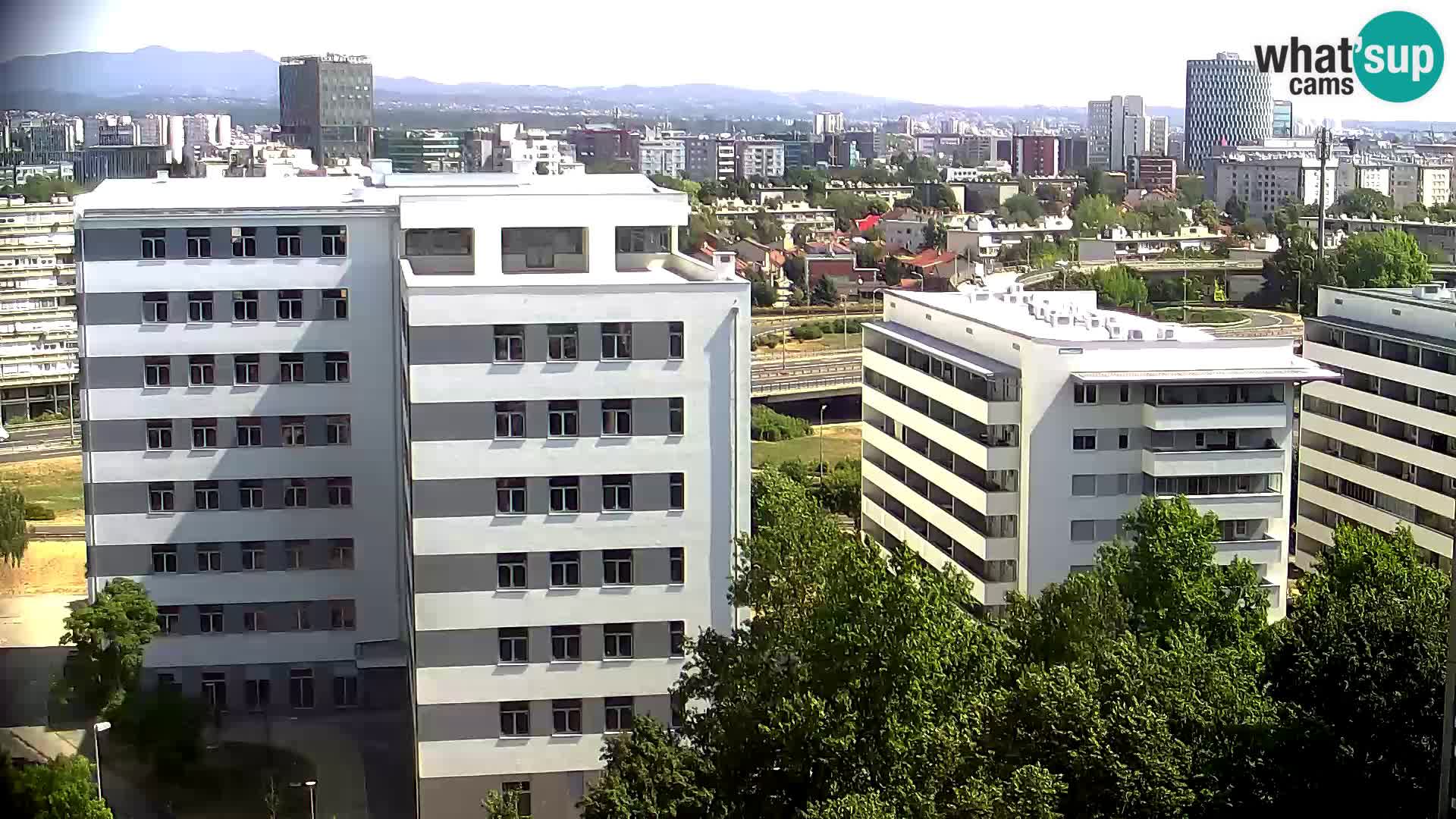 Live Interchange of Slavonska Avenue and Marin Držić Avenue in Zagreb webcam