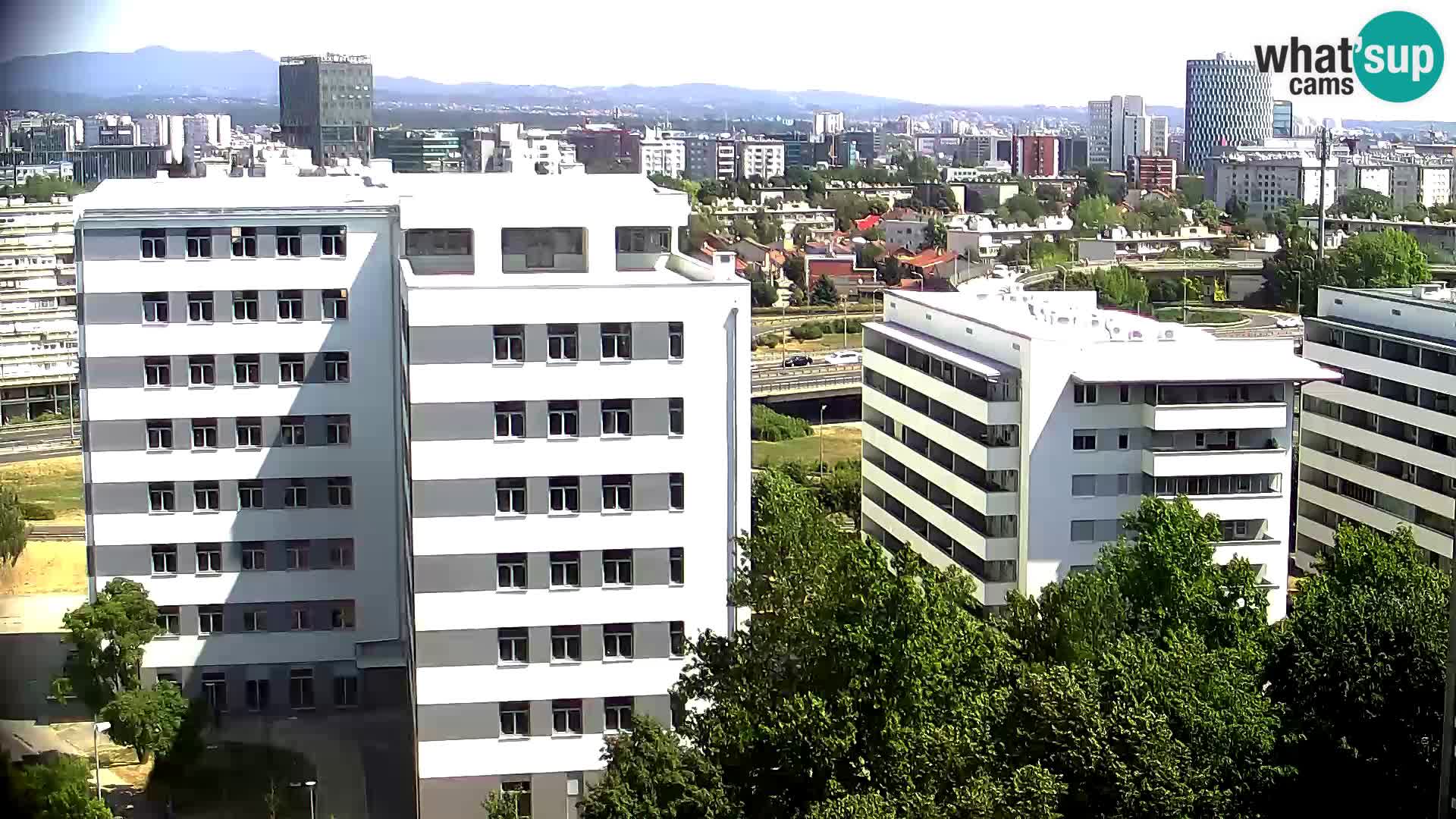 Rond-point en direct traversant les avenues Slavonska et Marin Držić à Zagreb webcam