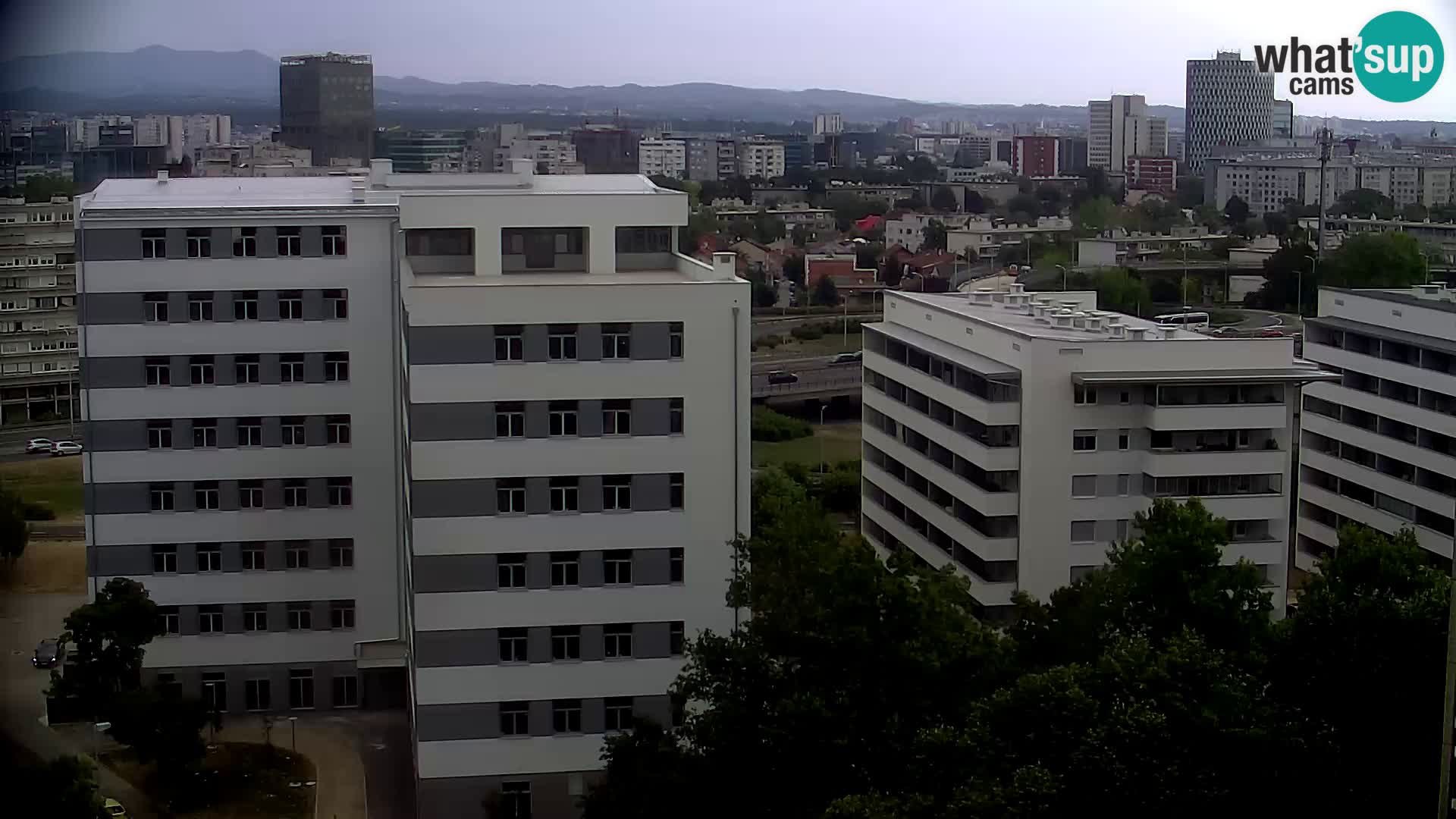 Rond-point en direct traversant les avenues Slavonska et Marin Držić à Zagreb webcam