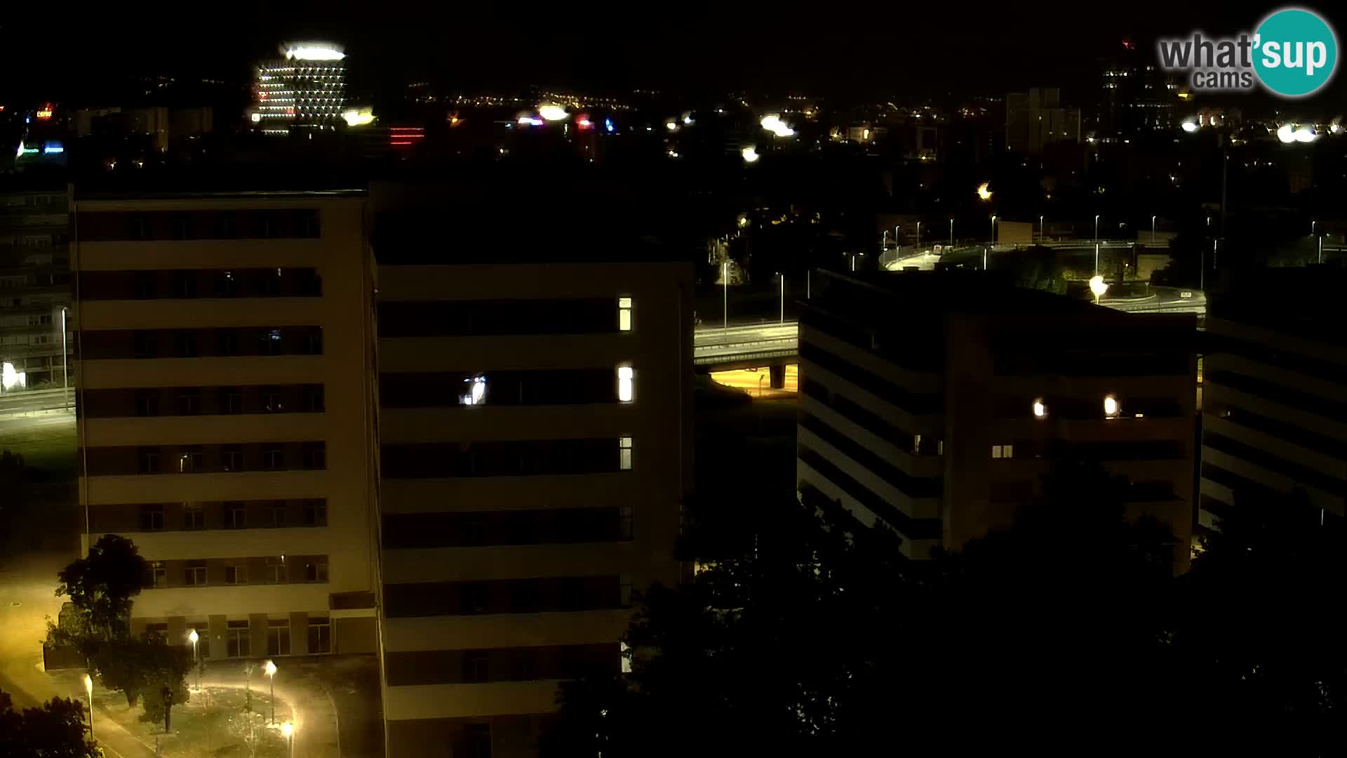 Rond-point en direct traversant les avenues Slavonska et Marin Držić à Zagreb webcam