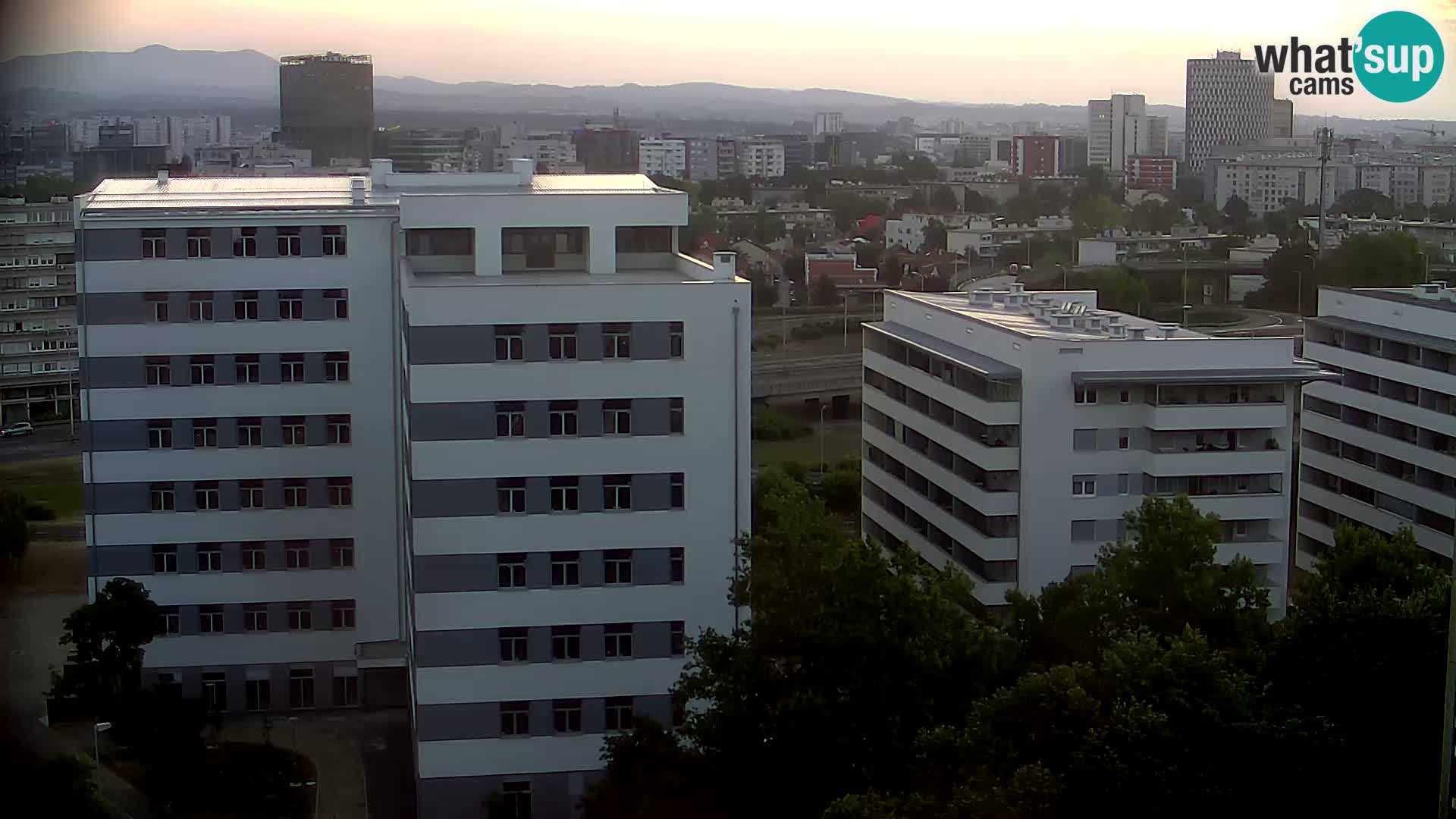 Live-Kreisverkehr Slavonska und Marin Držić Avenue zur Zagreb Webcam