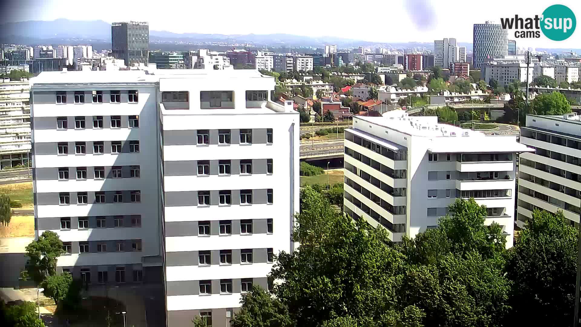 Live Interchange of Slavonska Avenue and Marin Držić Avenue in Zagreb webcam