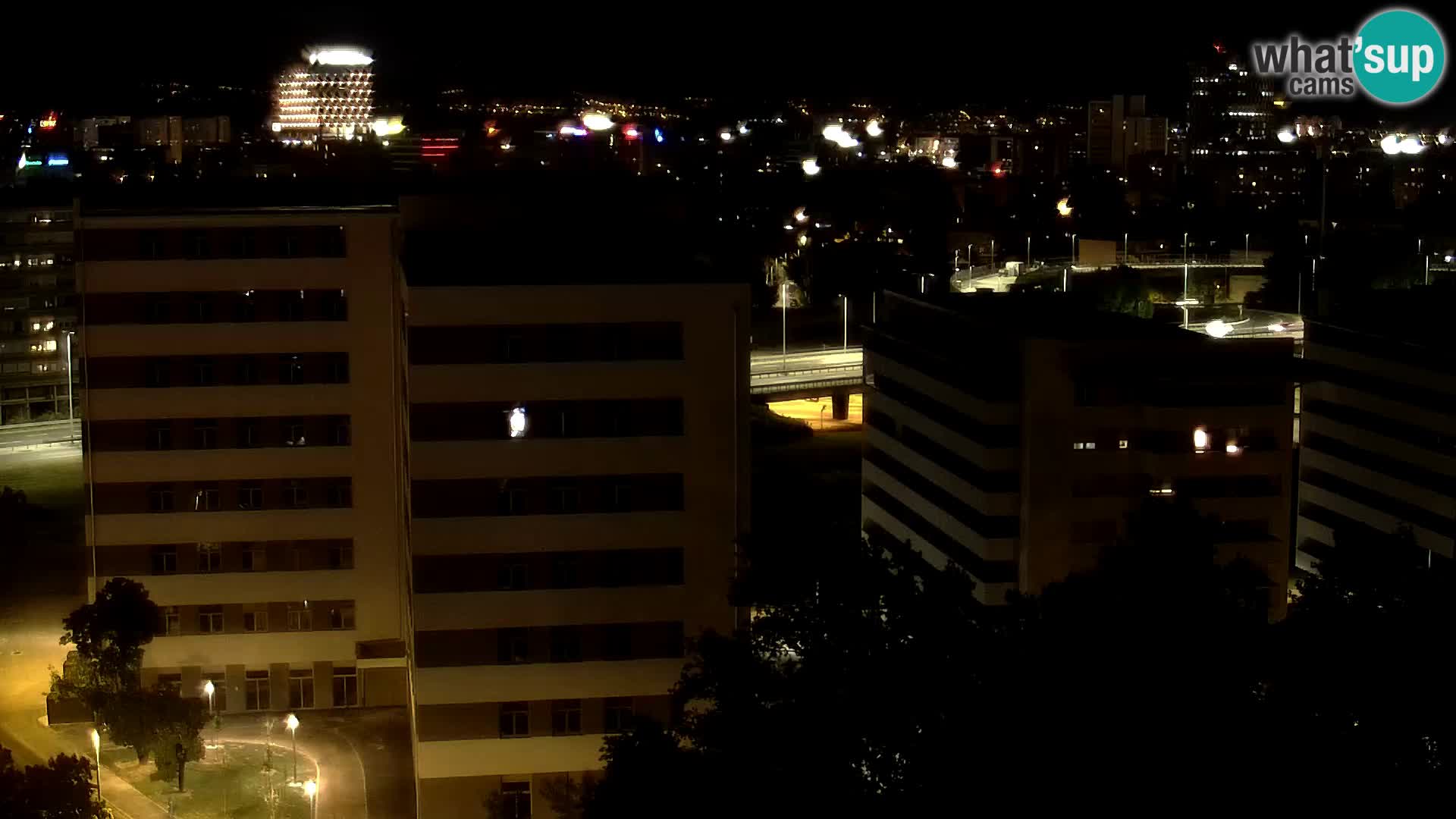 Krožišče Slavonske in Marin Držićeve ulice v Zagrebu v živo