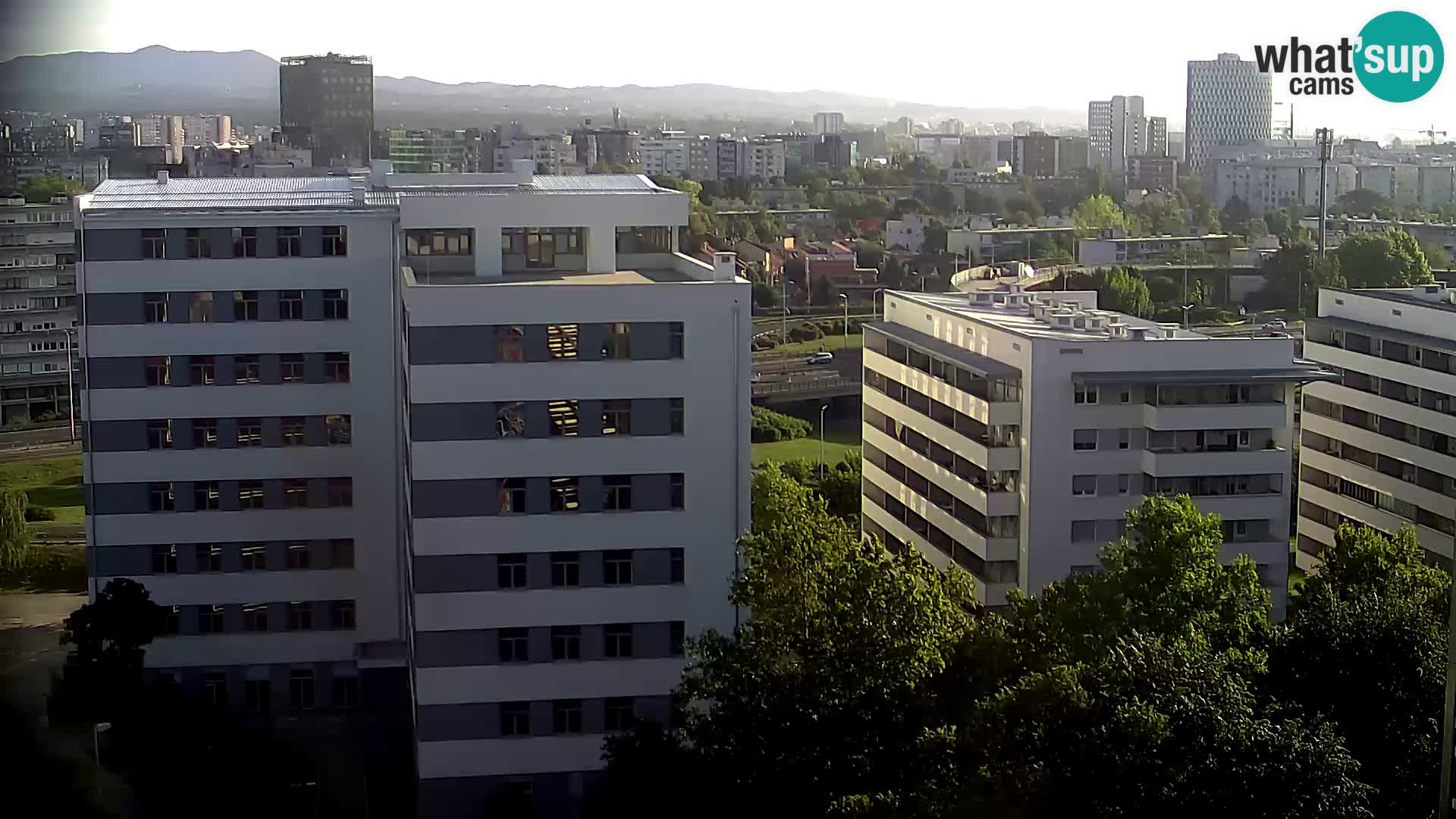 Live-Kreisverkehr Slavonska und Marin Držić Avenue zur Zagreb Webcam