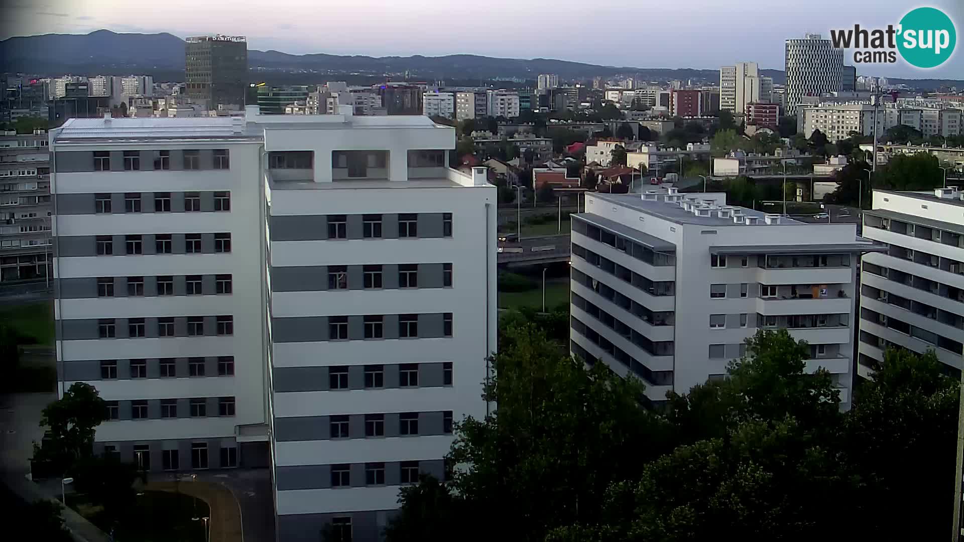 Web kamera Petlja Slavonska – Držićeva  – Zagreb Live