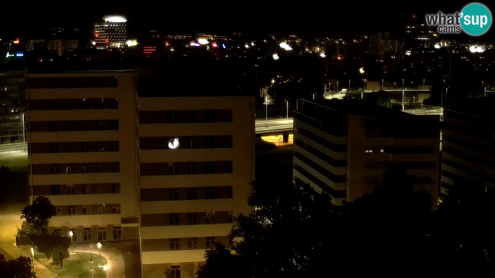 Rond-point en direct traversant les avenues Slavonska et Marin Držić à Zagreb webcam