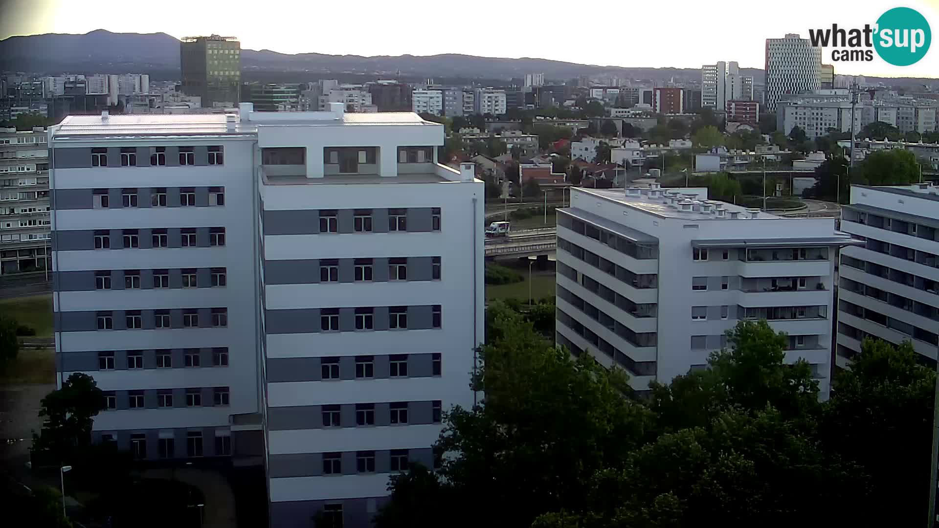 Live-Kreisverkehr Slavonska und Marin Držić Avenue zur Zagreb Webcam