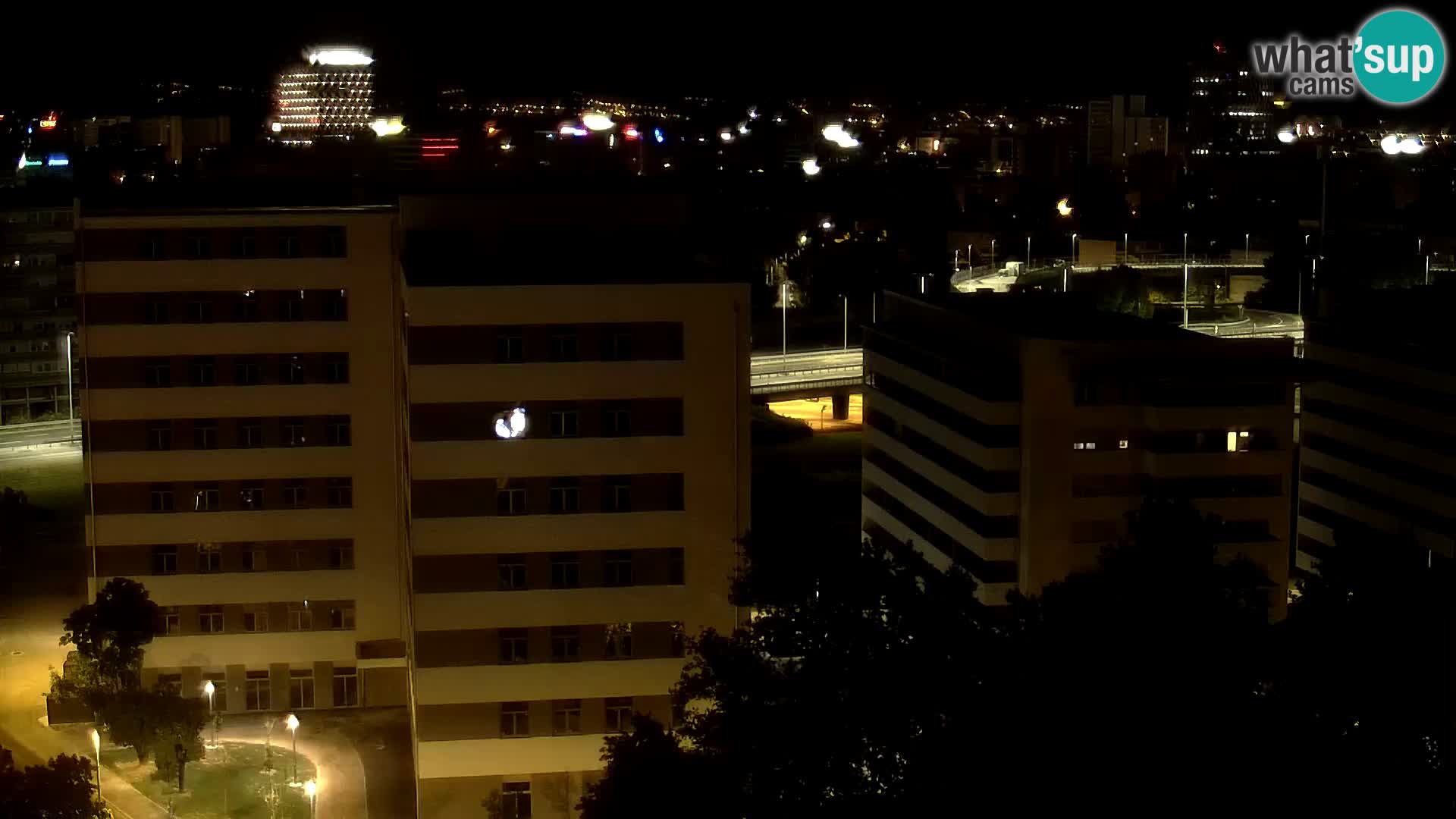 Rond-point en direct traversant les avenues Slavonska et Marin Držić à Zagreb webcam