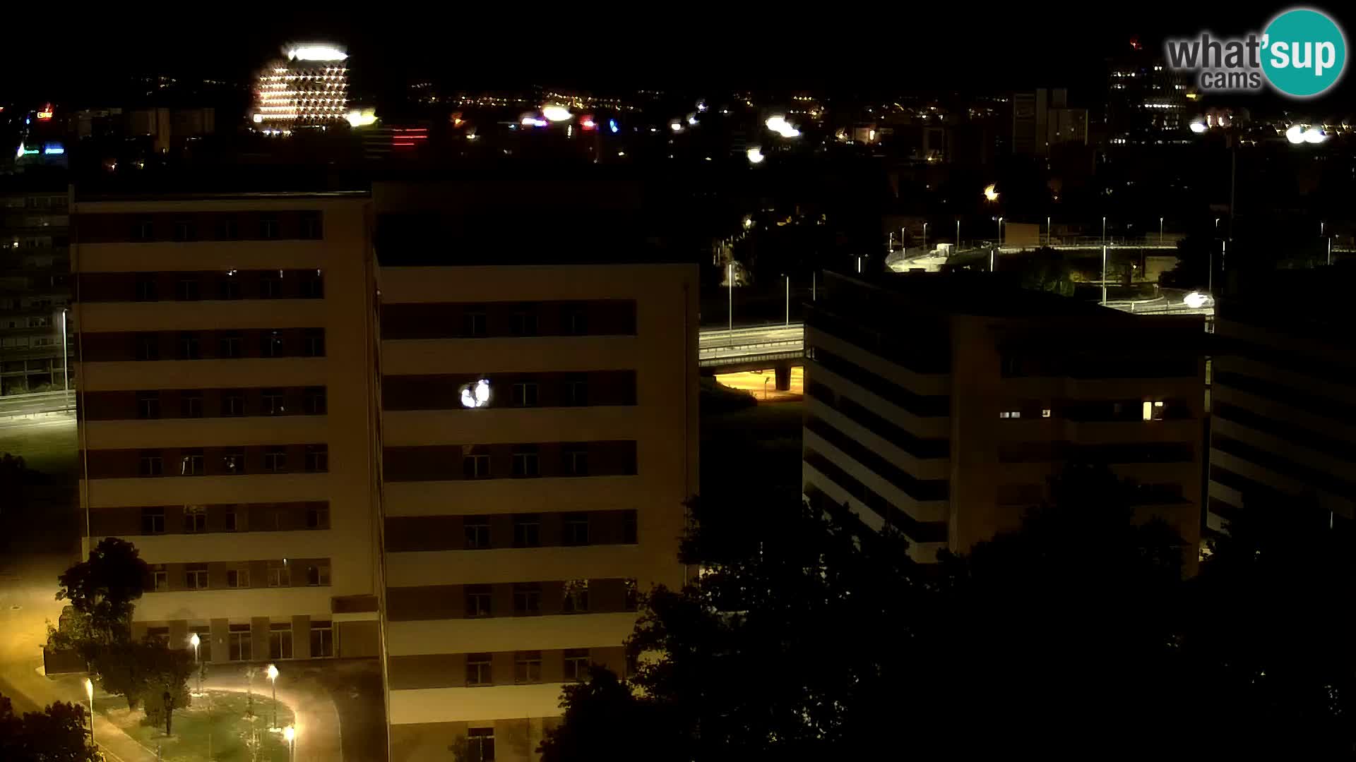 Live-Kreisverkehr Slavonska und Marin Držić Avenue zur Zagreb Webcam