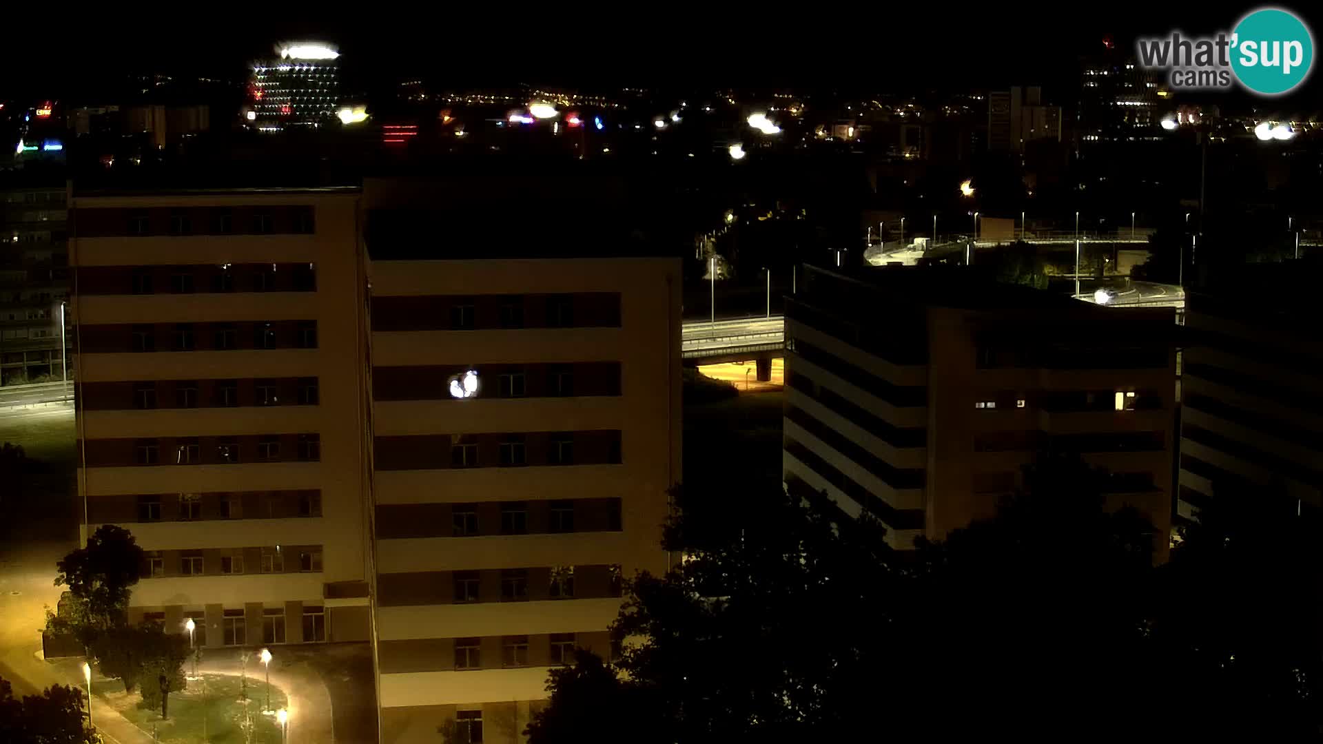 Web kamera Petlja Slavonska – Držićeva  – Zagreb Live