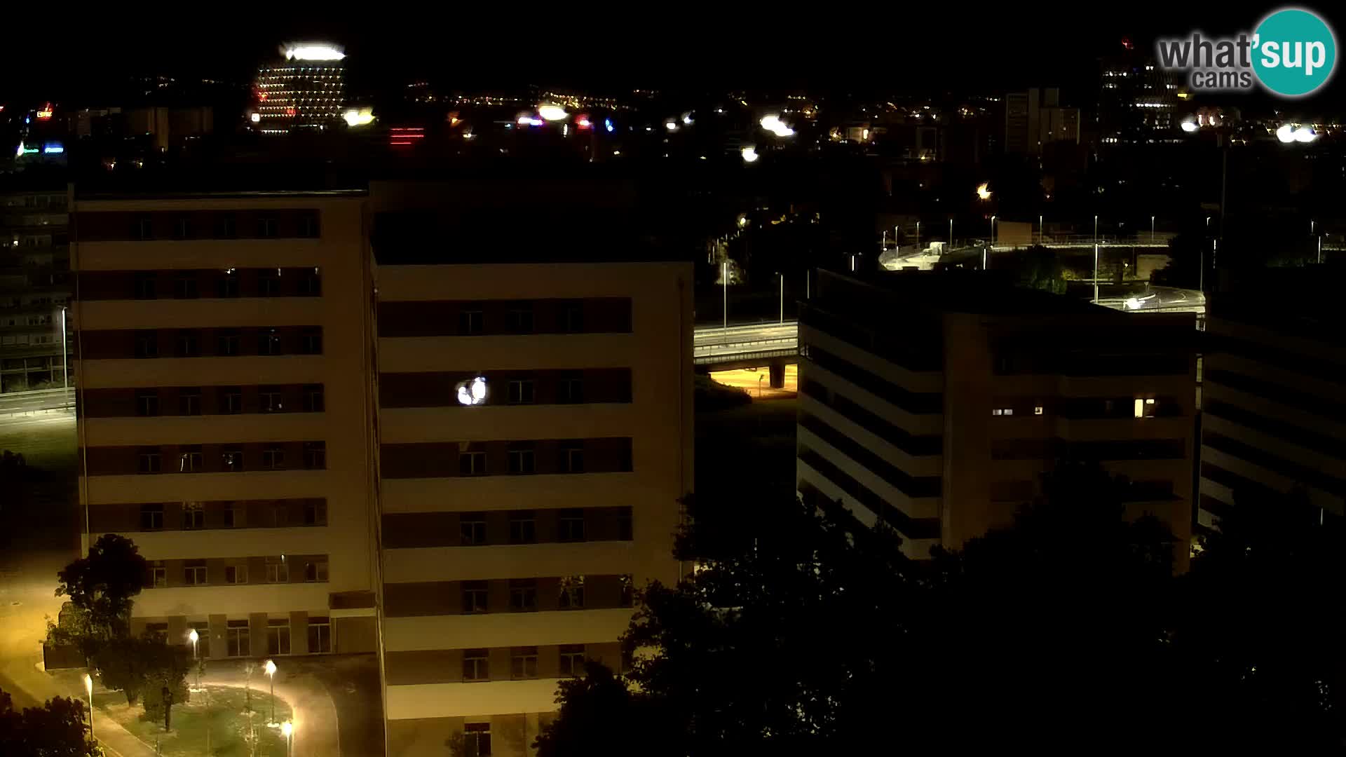 Rond-point en direct traversant les avenues Slavonska et Marin Držić à Zagreb webcam