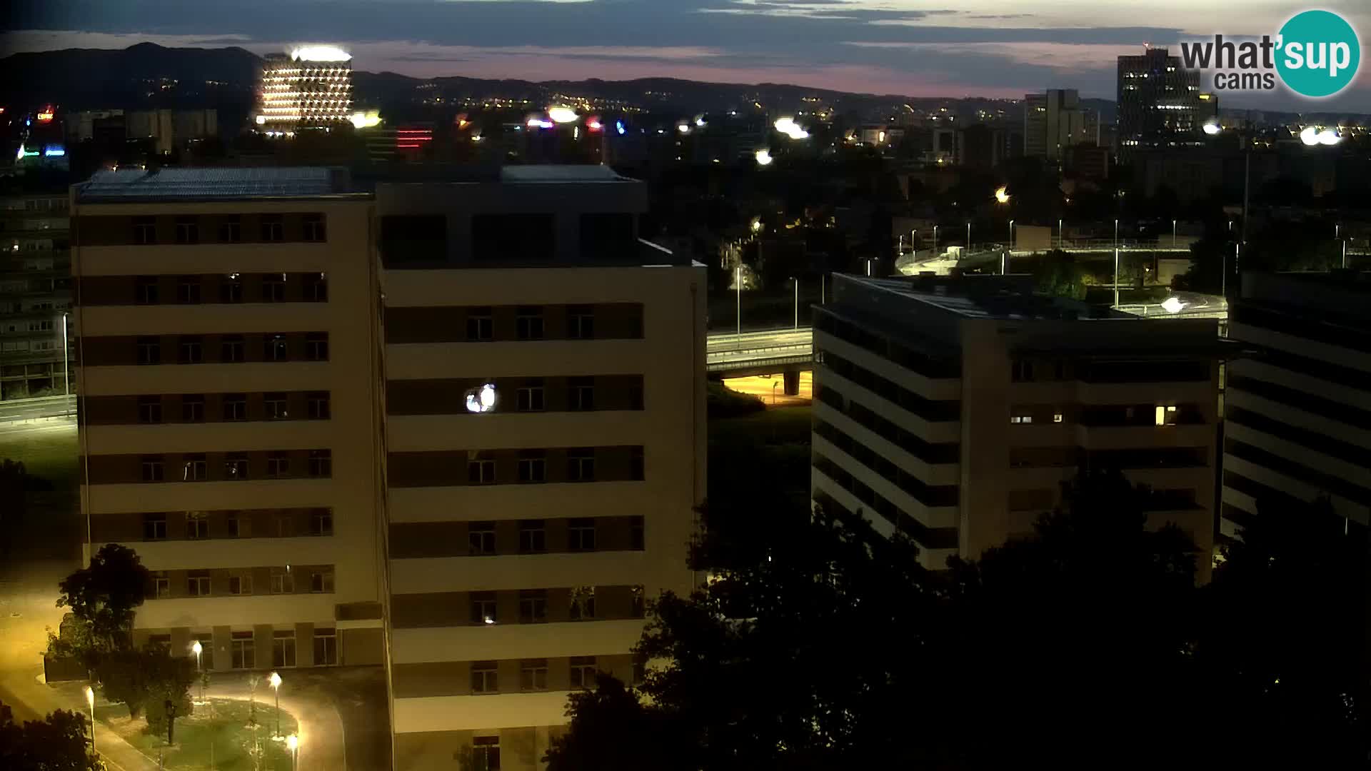 Live Interchange of Slavonska Avenue and Marin Držić Avenue in Zagreb webcam