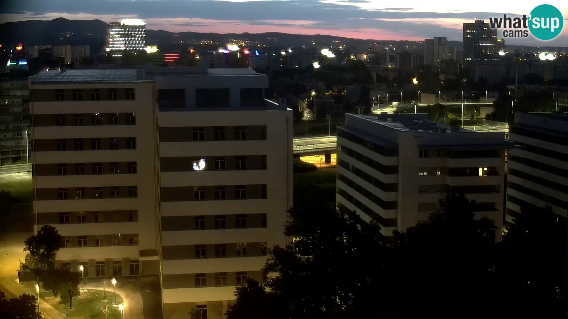 Web kamera Petlja Slavonska – Držićeva  – Zagreb Live