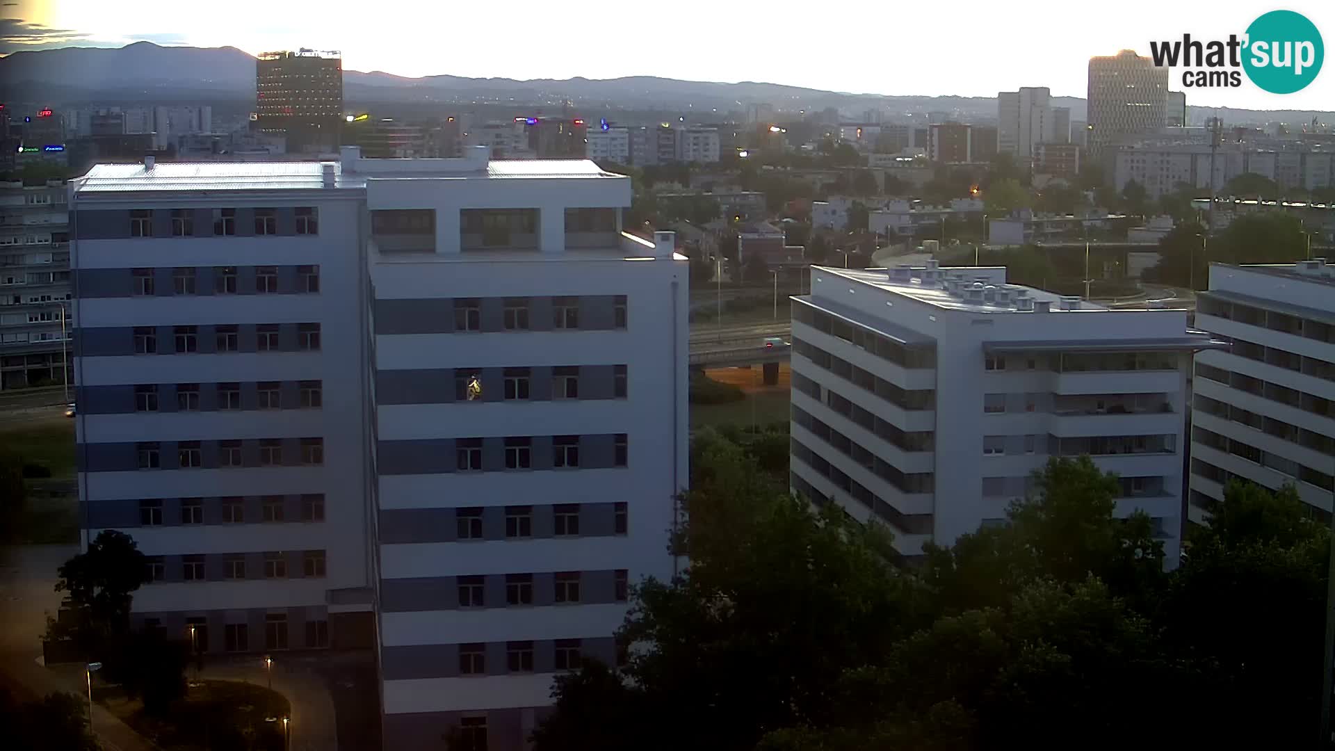Rond-point en direct traversant les avenues Slavonska et Marin Držić à Zagreb webcam