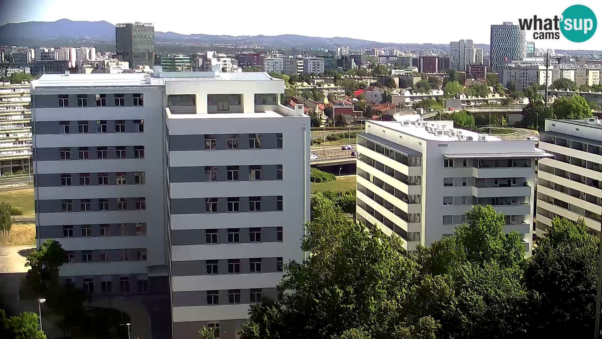 Live-Kreisverkehr Slavonska und Marin Držić Avenue zur Zagreb Webcam