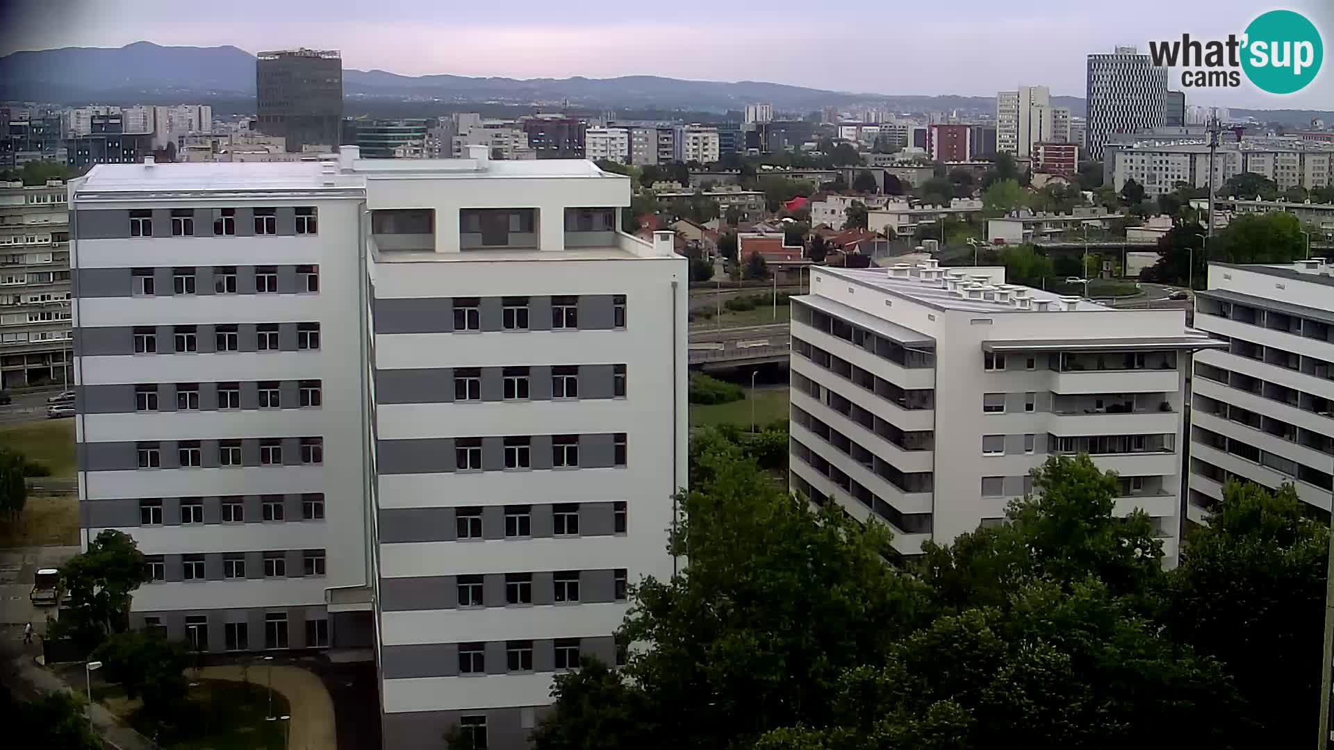 Web kamera Petlja Slavonska – Držićeva  – Zagreb Live
