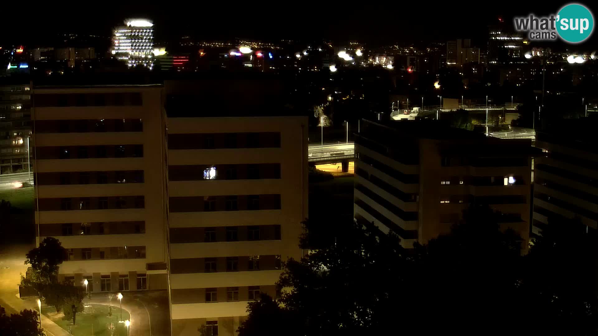 Web kamera Petlja Slavonska – Držićeva  – Zagreb Live