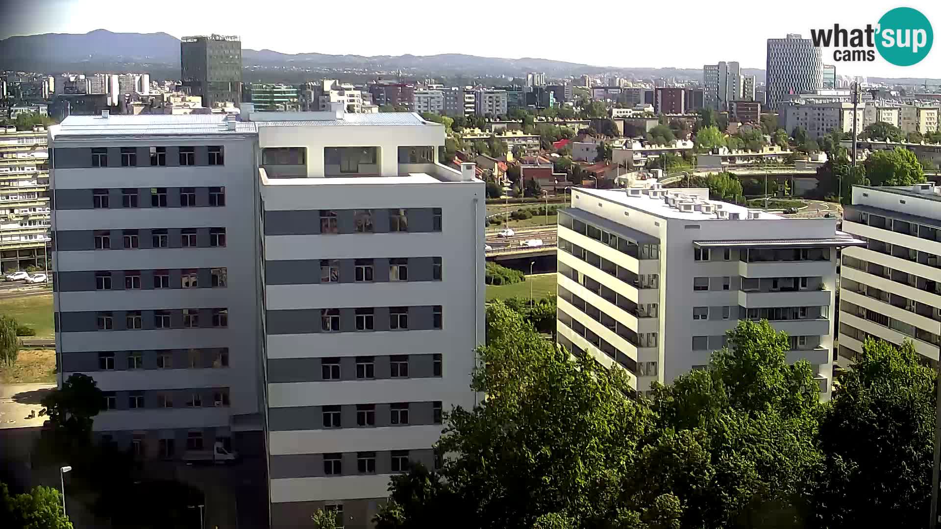 Krožišče Slavonske in Marin Držićeve ulice v Zagrebu v živo