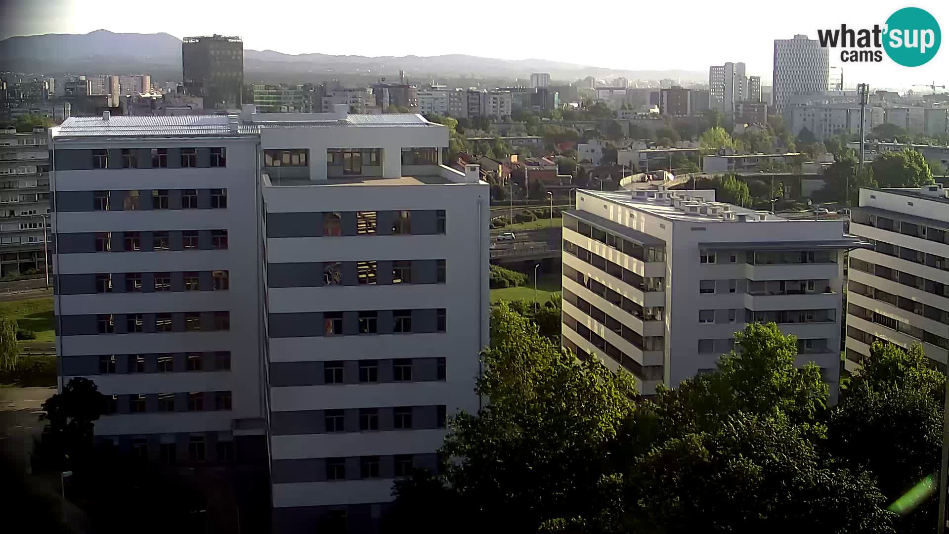 Live-Kreisverkehr Slavonska und Marin Držić Avenue zur Zagreb Webcam