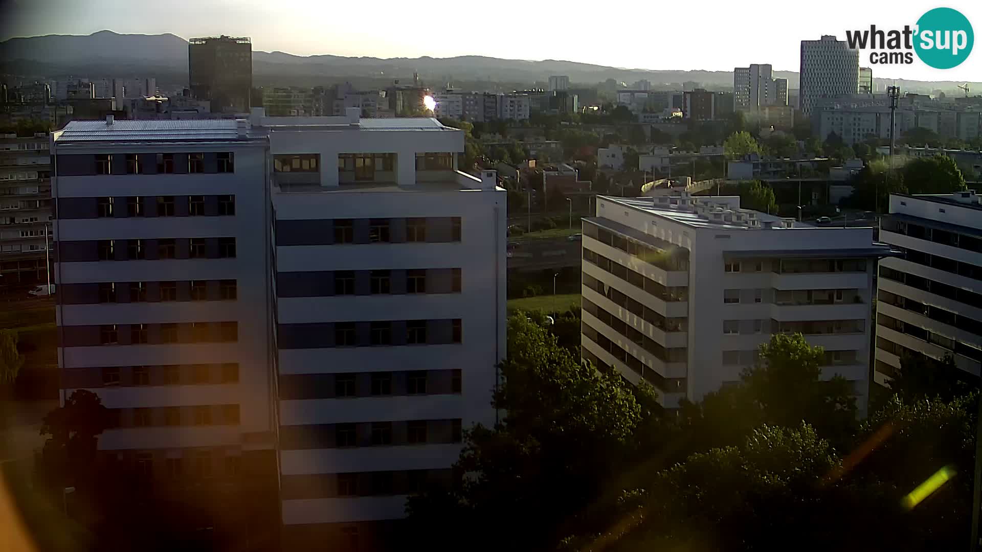 Rond-point en direct traversant les avenues Slavonska et Marin Držić à Zagreb webcam