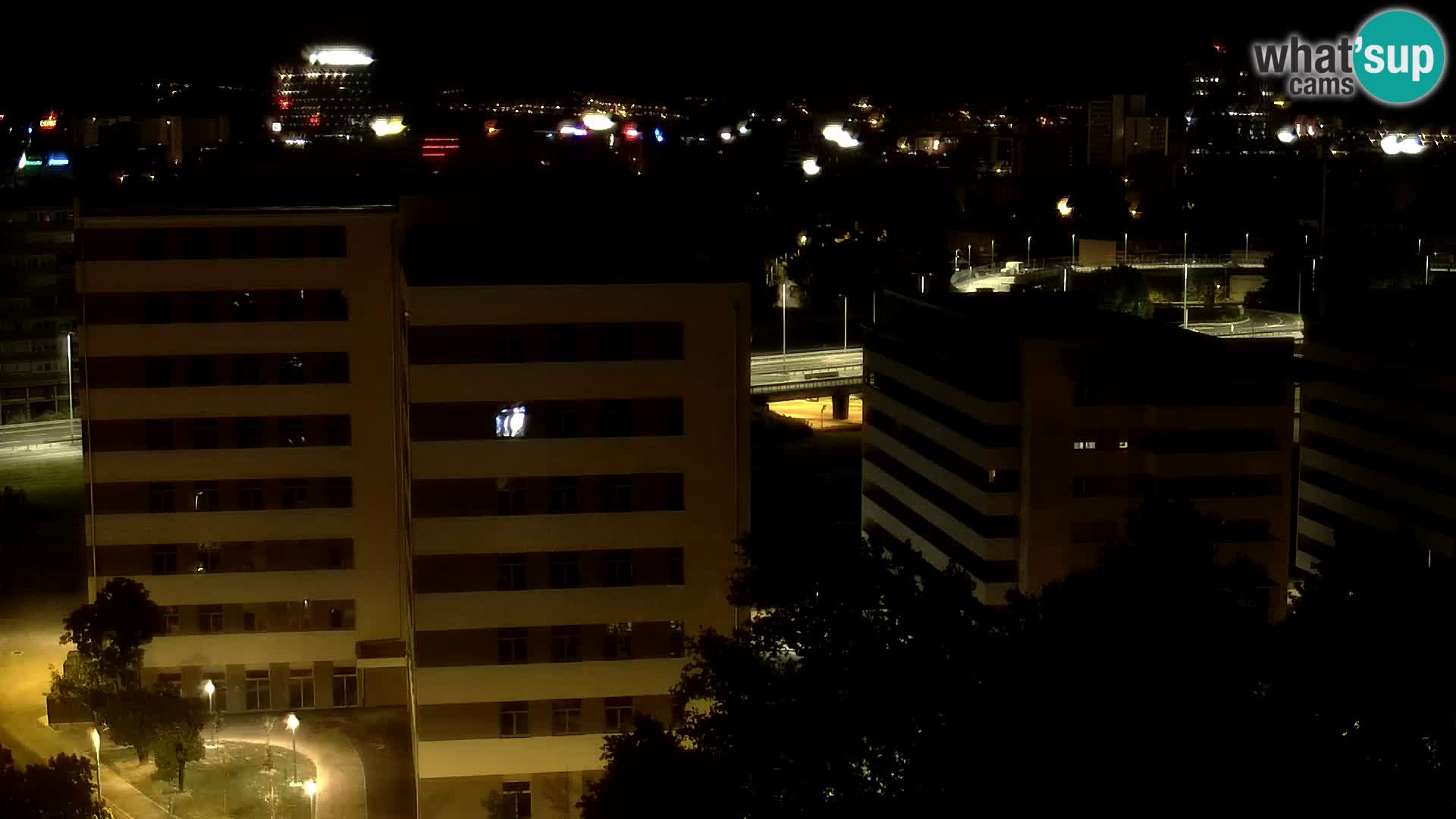 Live-Kreisverkehr Slavonska und Marin Držić Avenue zur Zagreb Webcam