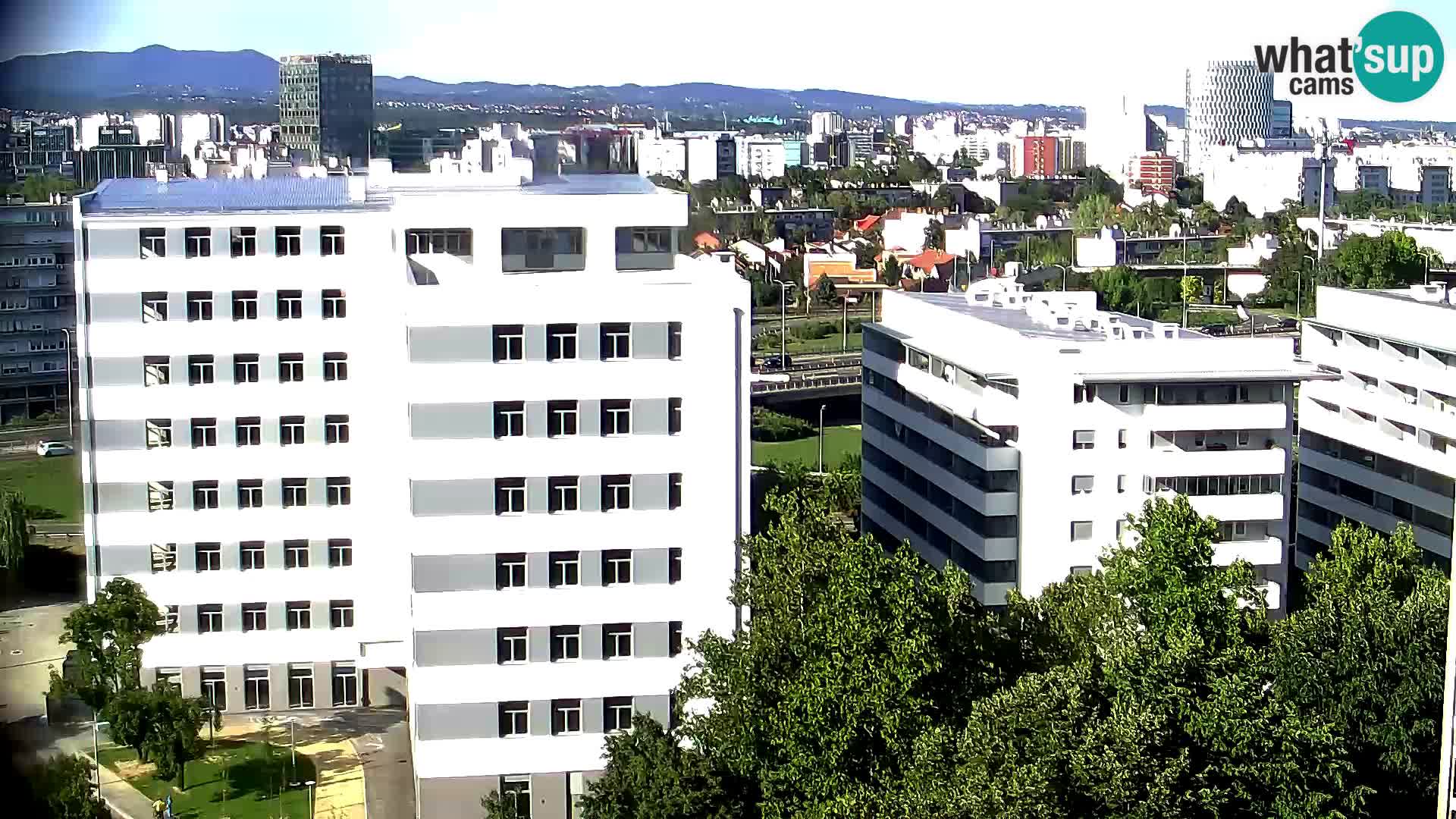 Rond-point en direct traversant les avenues Slavonska et Marin Držić à Zagreb webcam