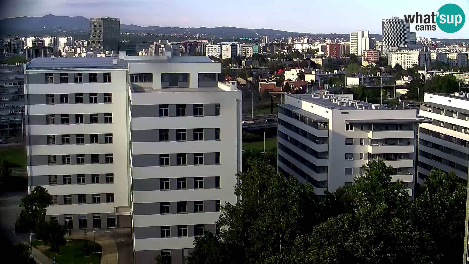 Live-Kreisverkehr Slavonska und Marin Držić Avenue zur Zagreb Webcam